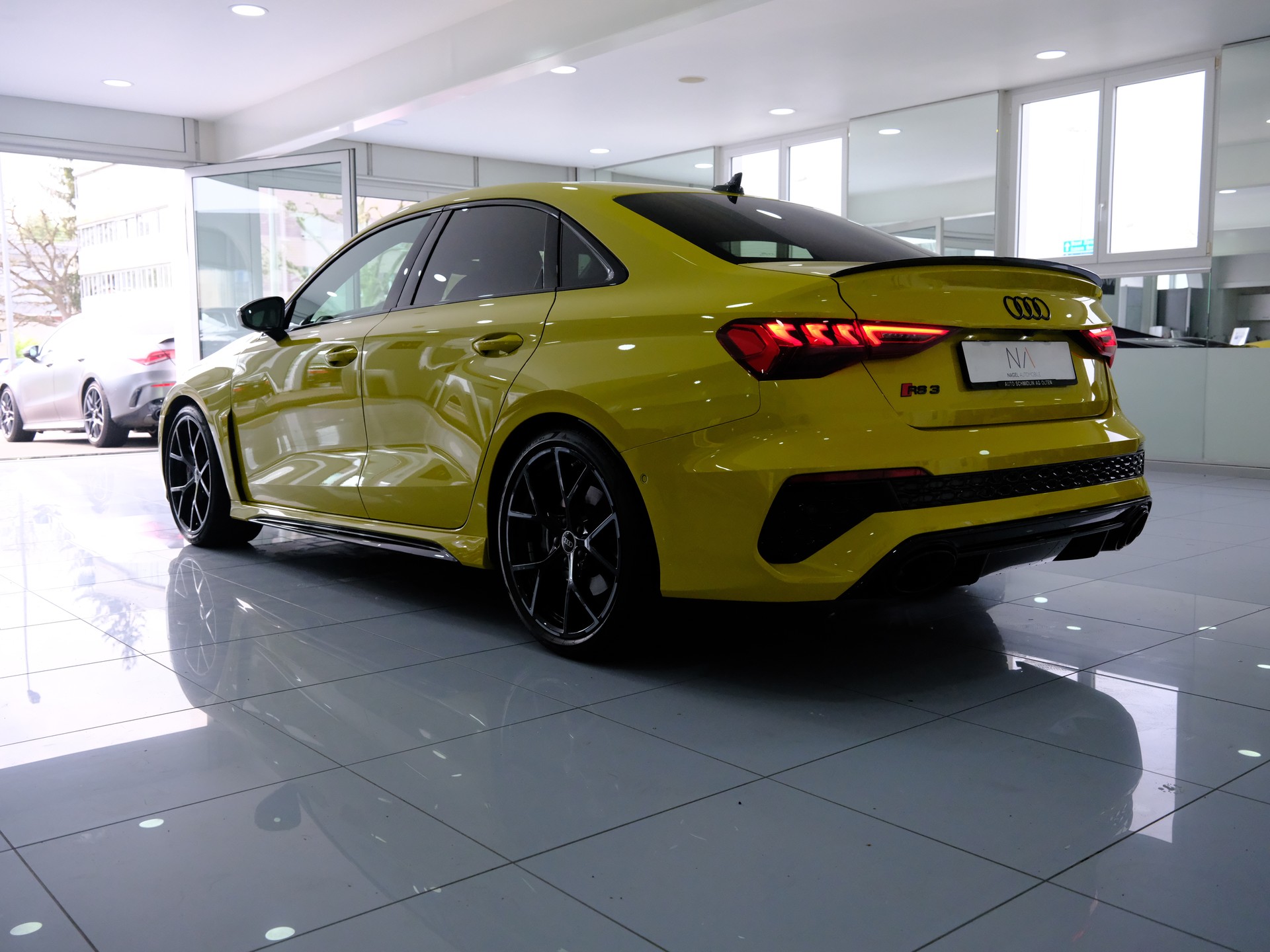 AUDI RS3 Limousine 2.5 TSI quattro S-tronic-image-4