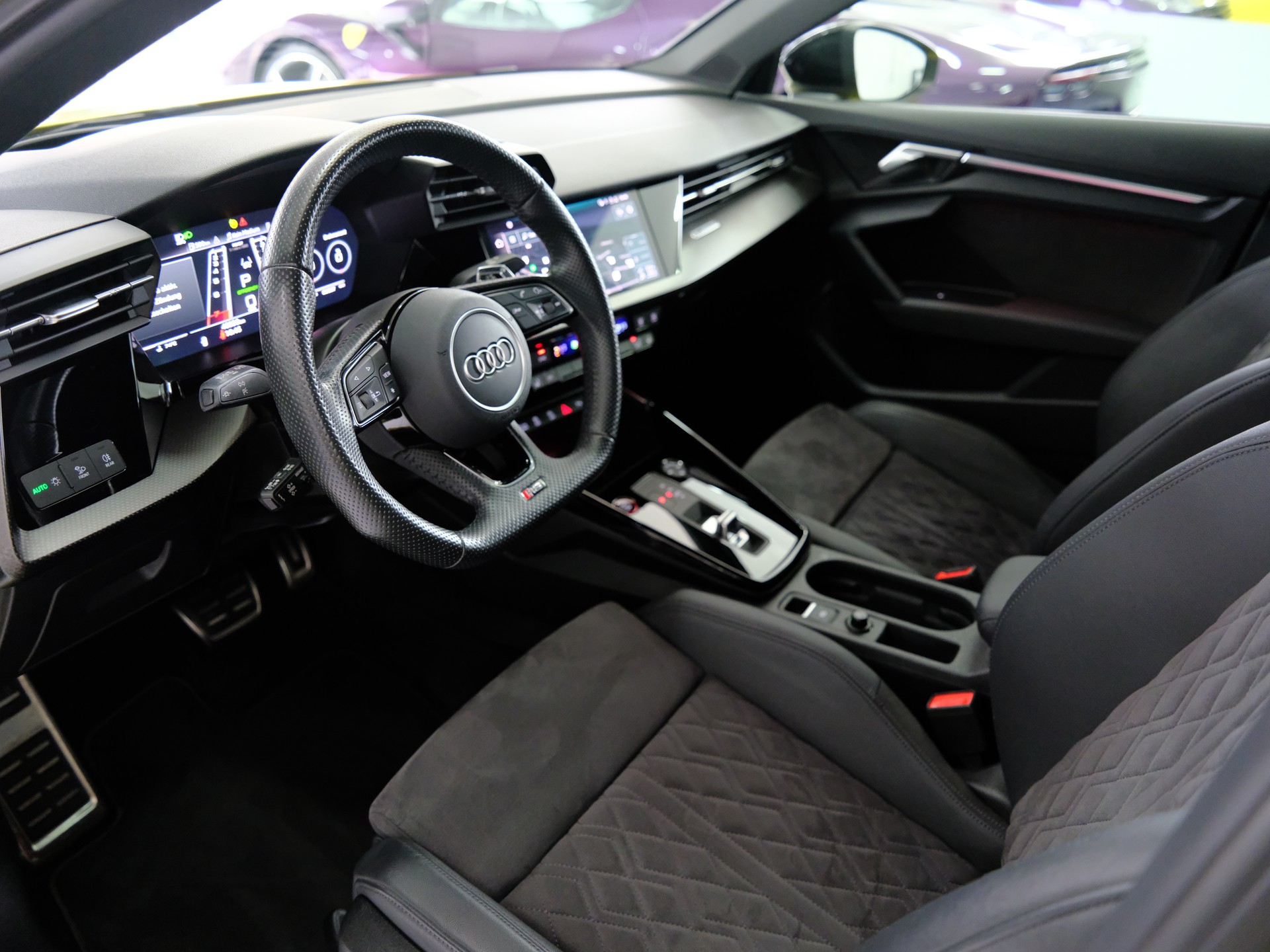 AUDI RS3 Limousine 2.5 TSI quattro S-tronic-image-9