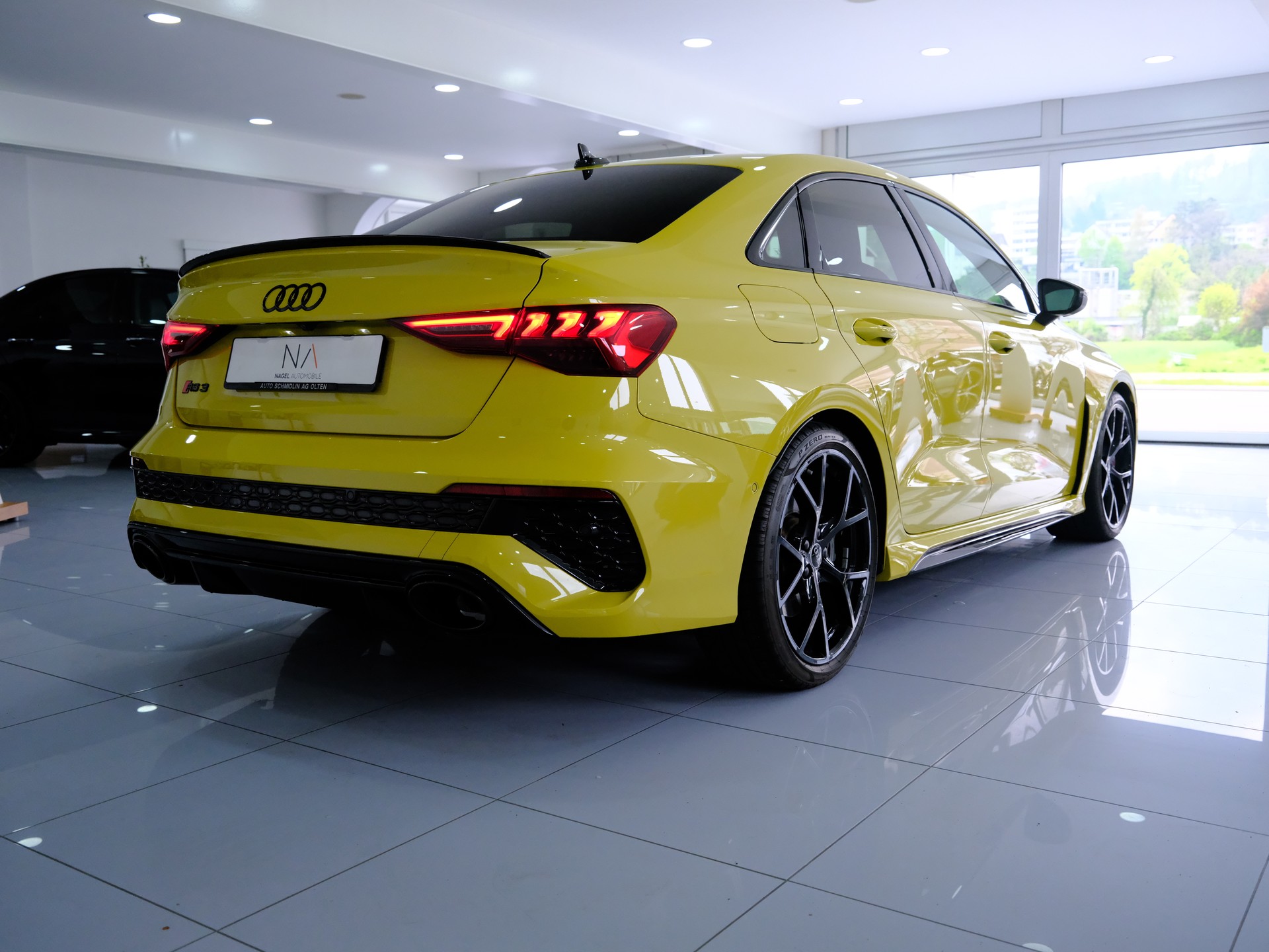 AUDI RS3 Limousine 2.5 TSI quattro S-tronic-image-6