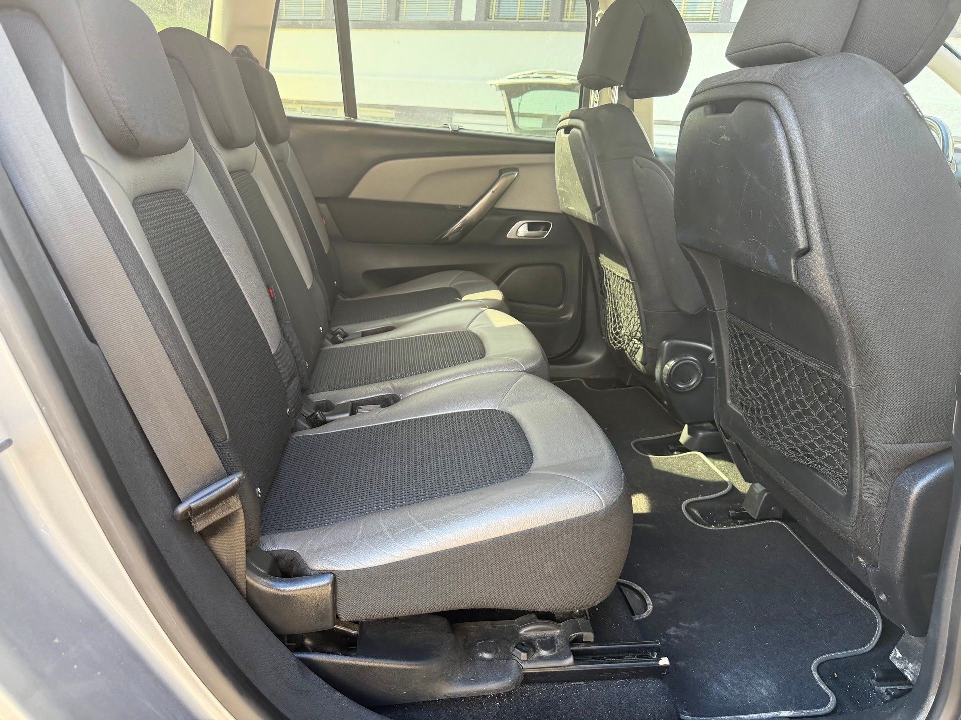 CITROEN Grand C4 Picasso 1.6i 16V THP Feel Edition EAT6-image-8