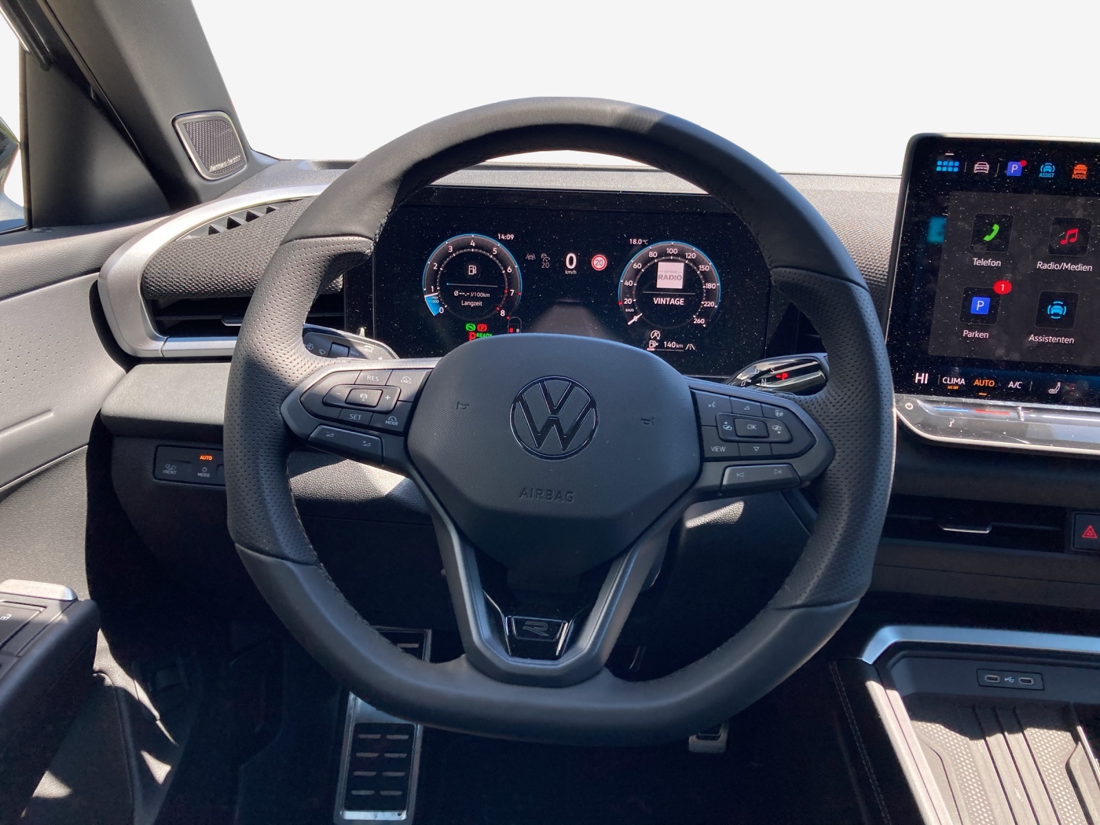 VW T-Roc 1.5 eTSI mHEV R-Line DSG-image-9