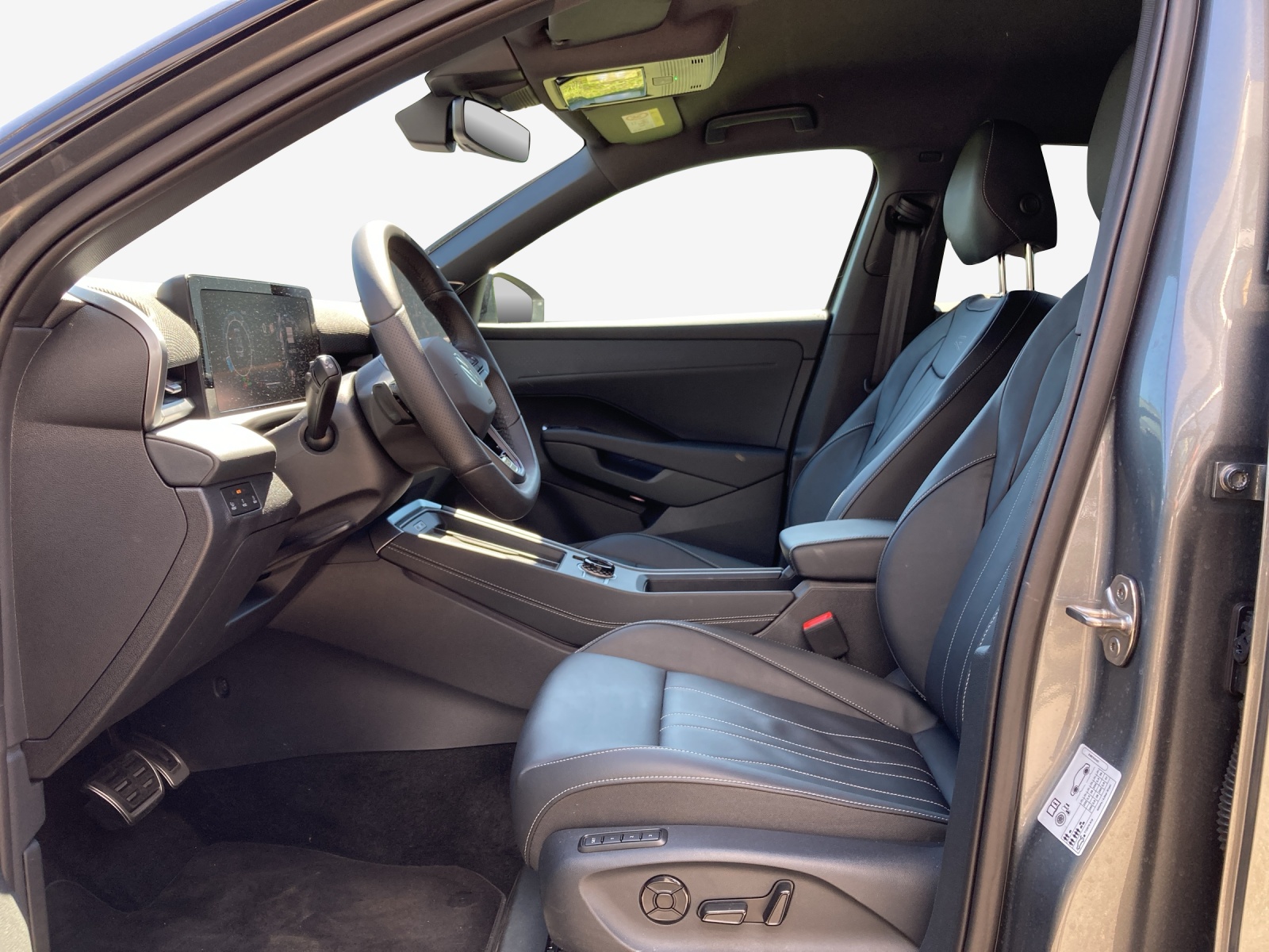 VW T-Roc 1.5 eTSI mHEV R-Line DSG-image-7