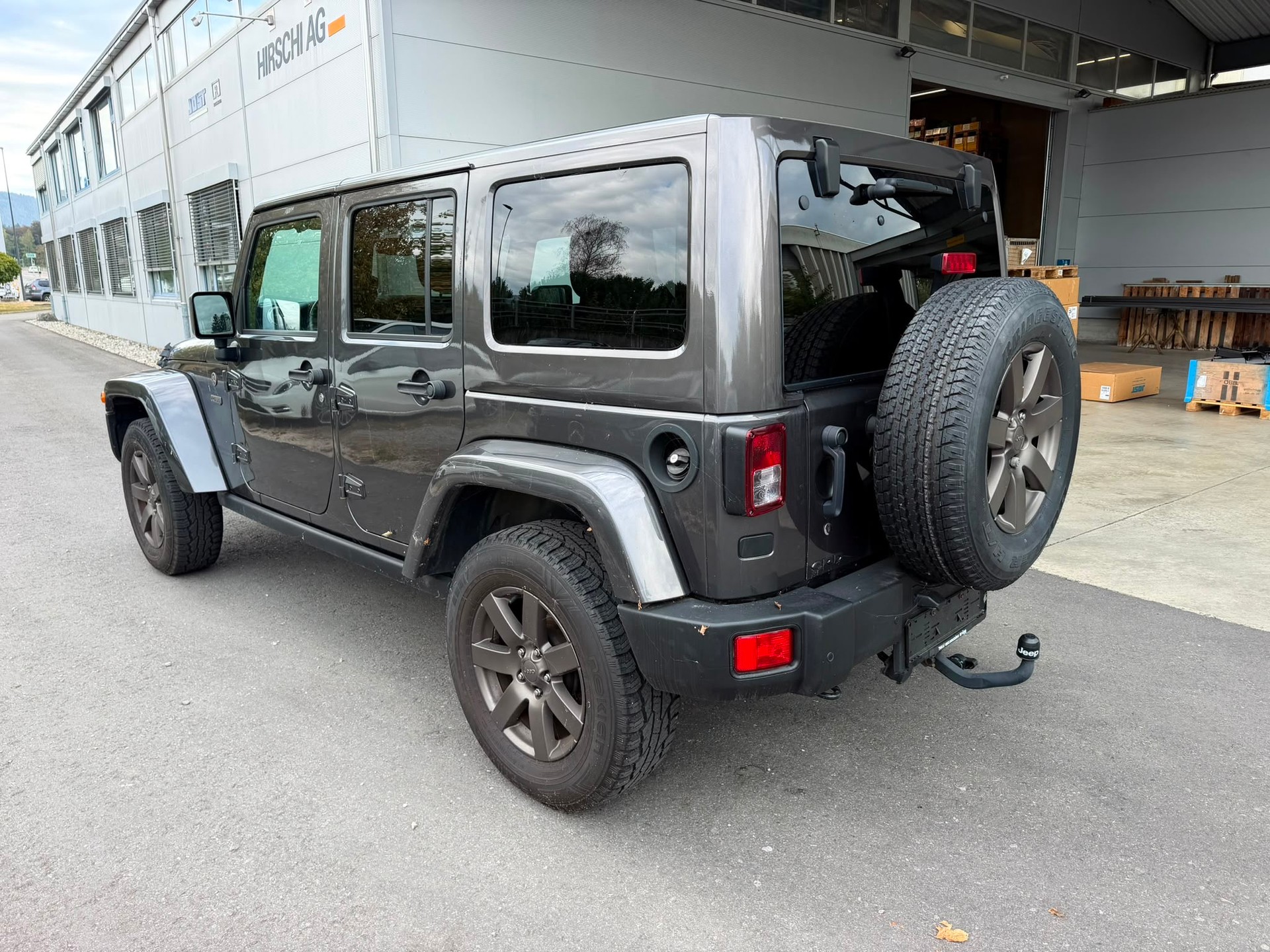 JEEP Wrangler 2.8CRD Unlimited 75th Anniversary Automat-image-3