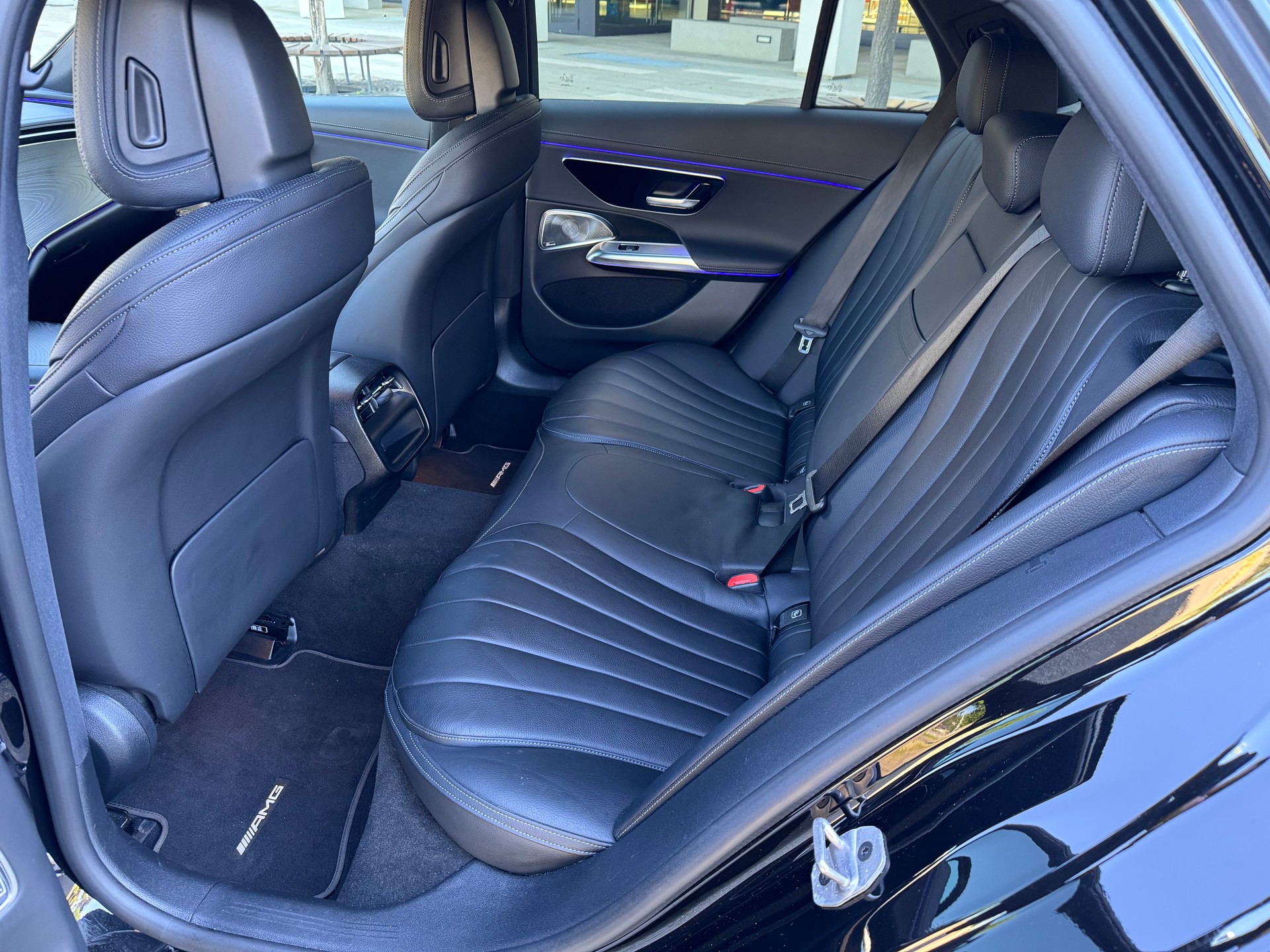 MERCEDES-BENZ E 220 d T 4MATIC AMG | Digital Light | 4D Burmester | HUD | 360° | CH | Garantie | usw.-image-3