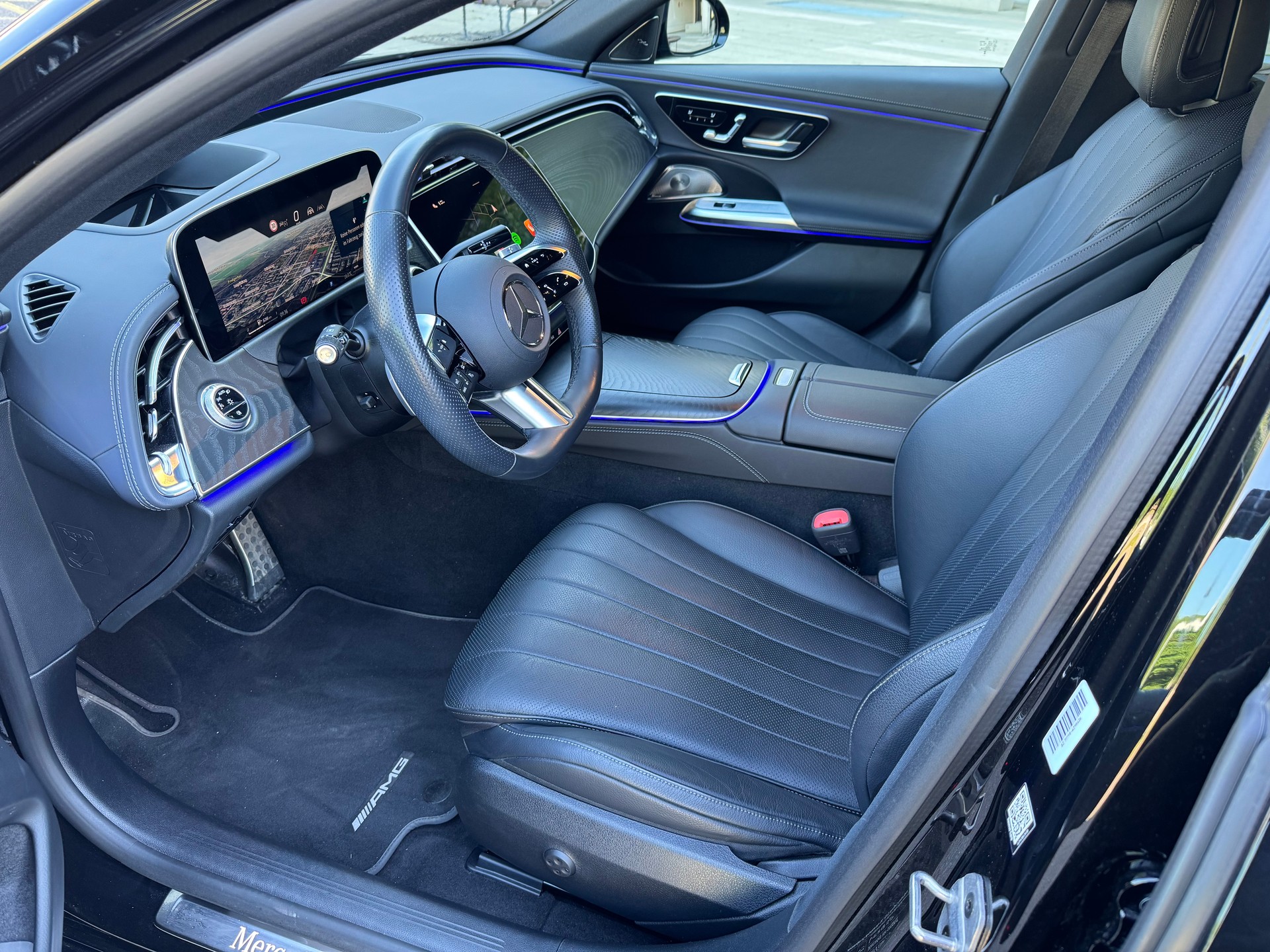 MERCEDES-BENZ E 220 d T 4MATIC AMG | Digital Light | 4D Burmester | HUD | 360° | CH | Garantie | usw.-image-2