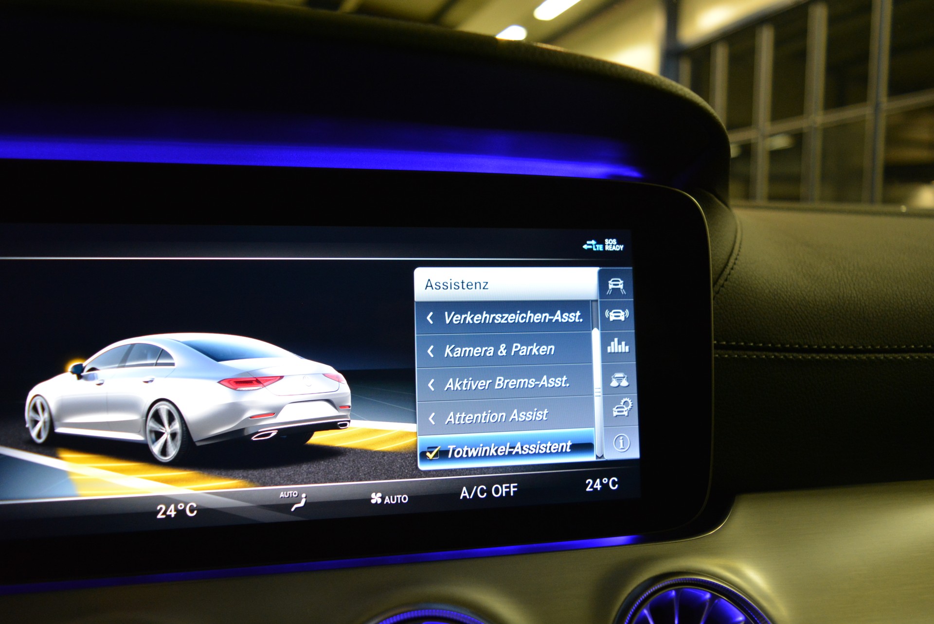 MERCEDES-BENZ CLS 350 d AMG Line 4Matic 9G-Tronic-image-11