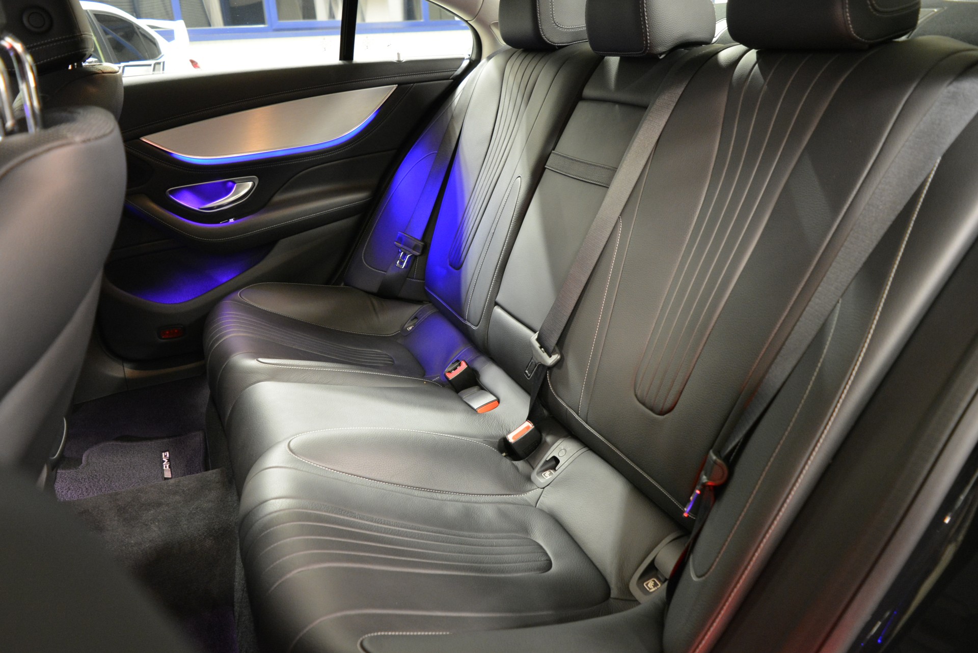 MERCEDES-BENZ CLS 350 d AMG Line 4Matic 9G-Tronic-image-12