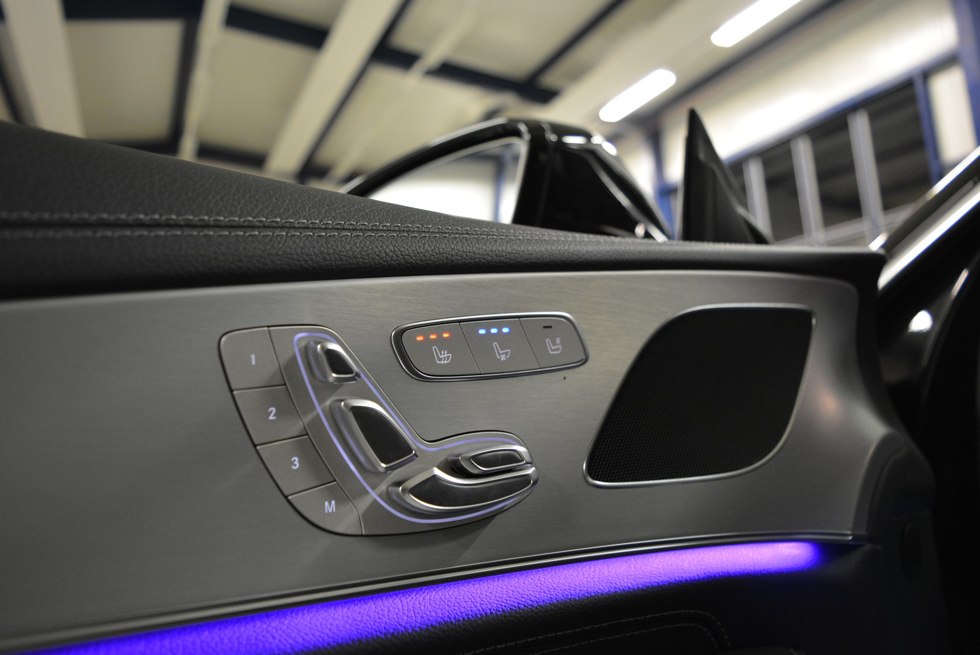 MERCEDES-BENZ CLS 350 d AMG Line 4Matic 9G-Tronic-image-8
