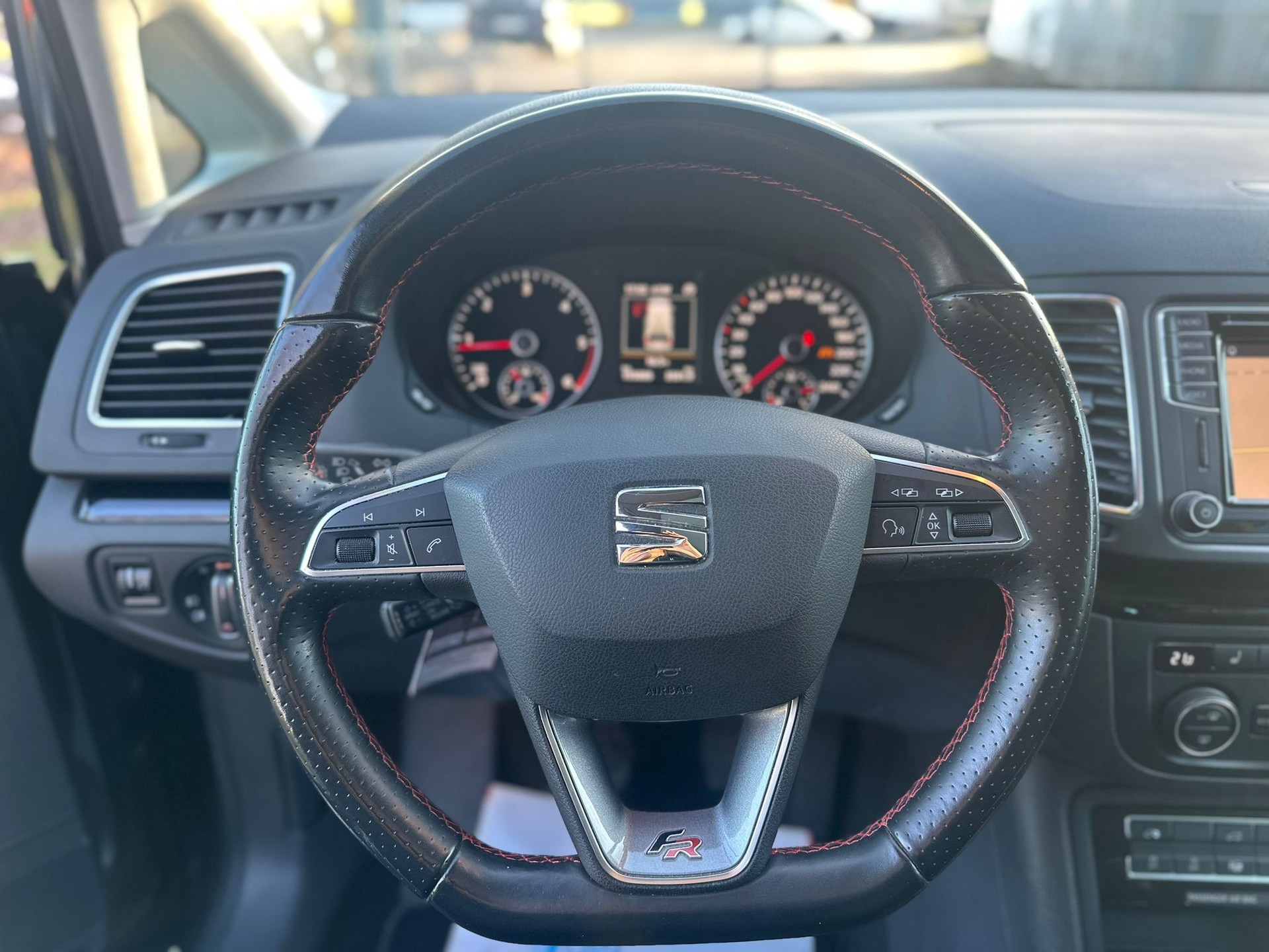 SEAT Alhambra 2.0 TDI FR Line-image-14