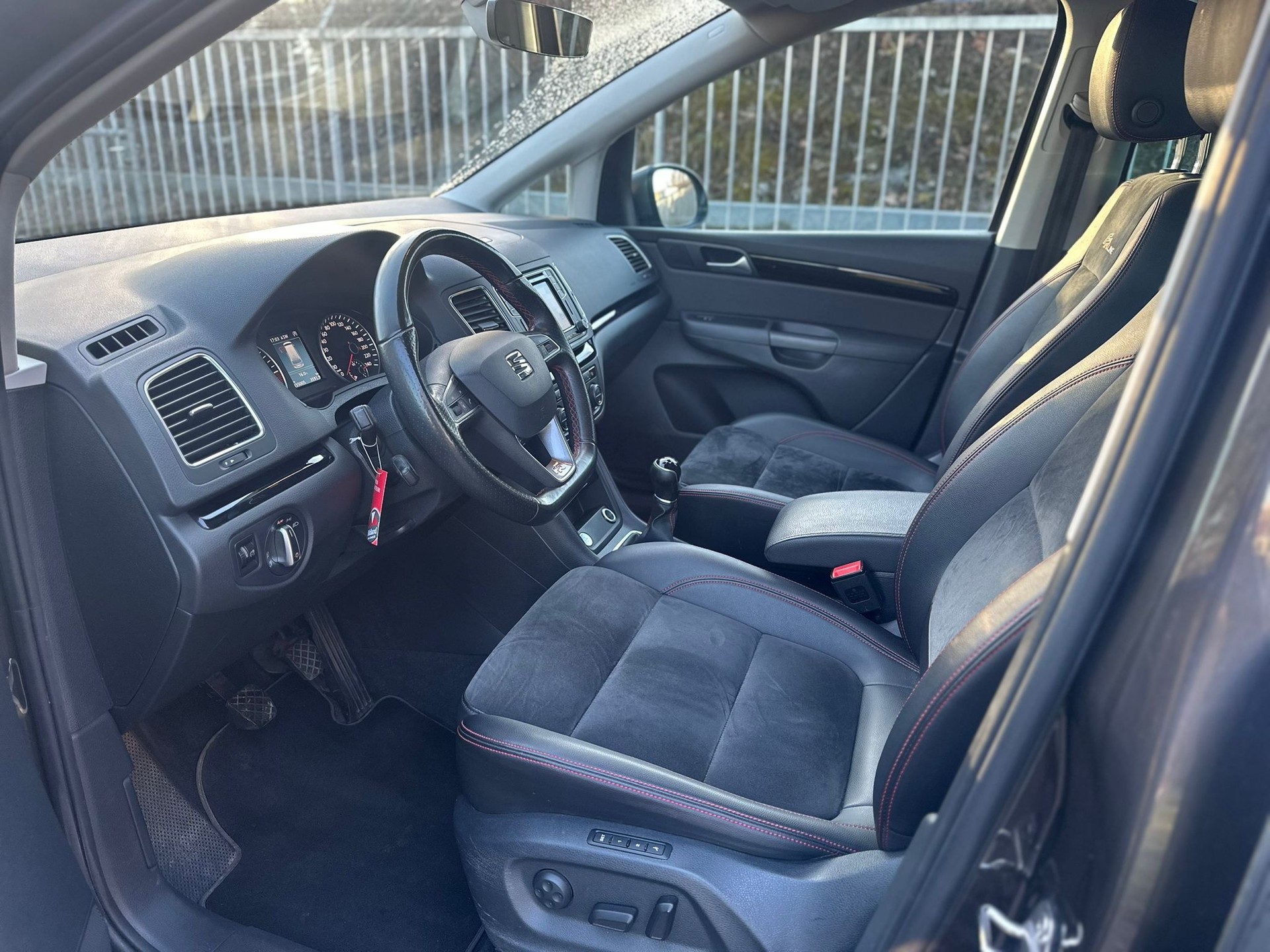 SEAT Alhambra 2.0 TDI FR Line-image-12
