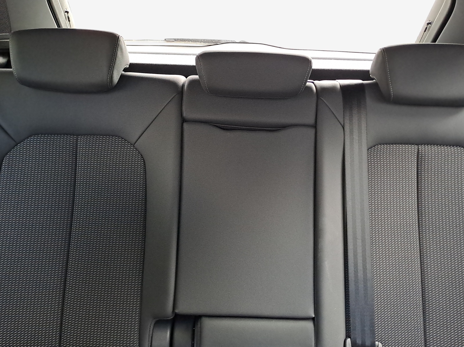 AUDI Q3 45 TFSI e S line Attraction S-tronic-image-12