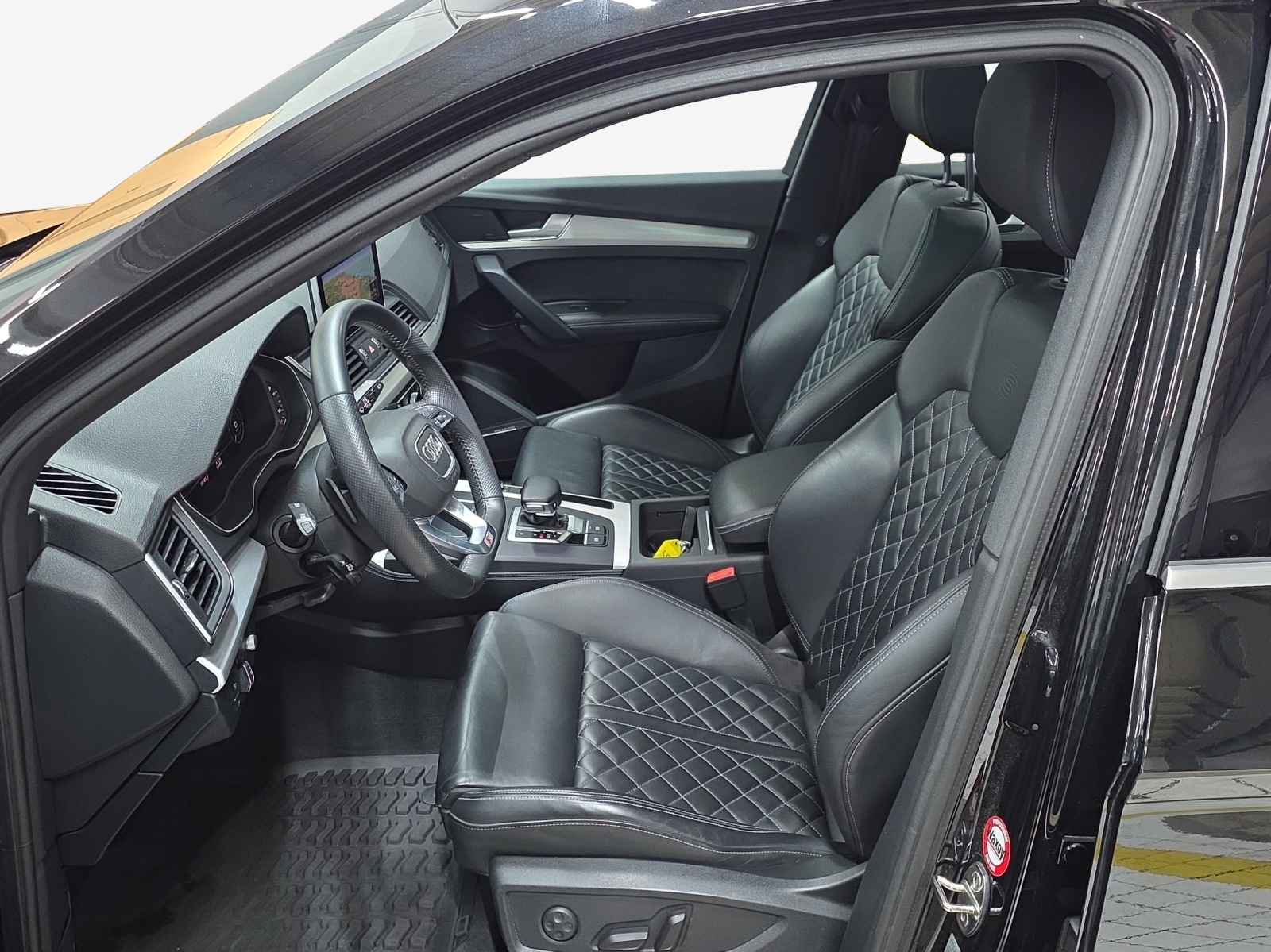 AUDI Q5 55 TFSI e sport quattro-image-7