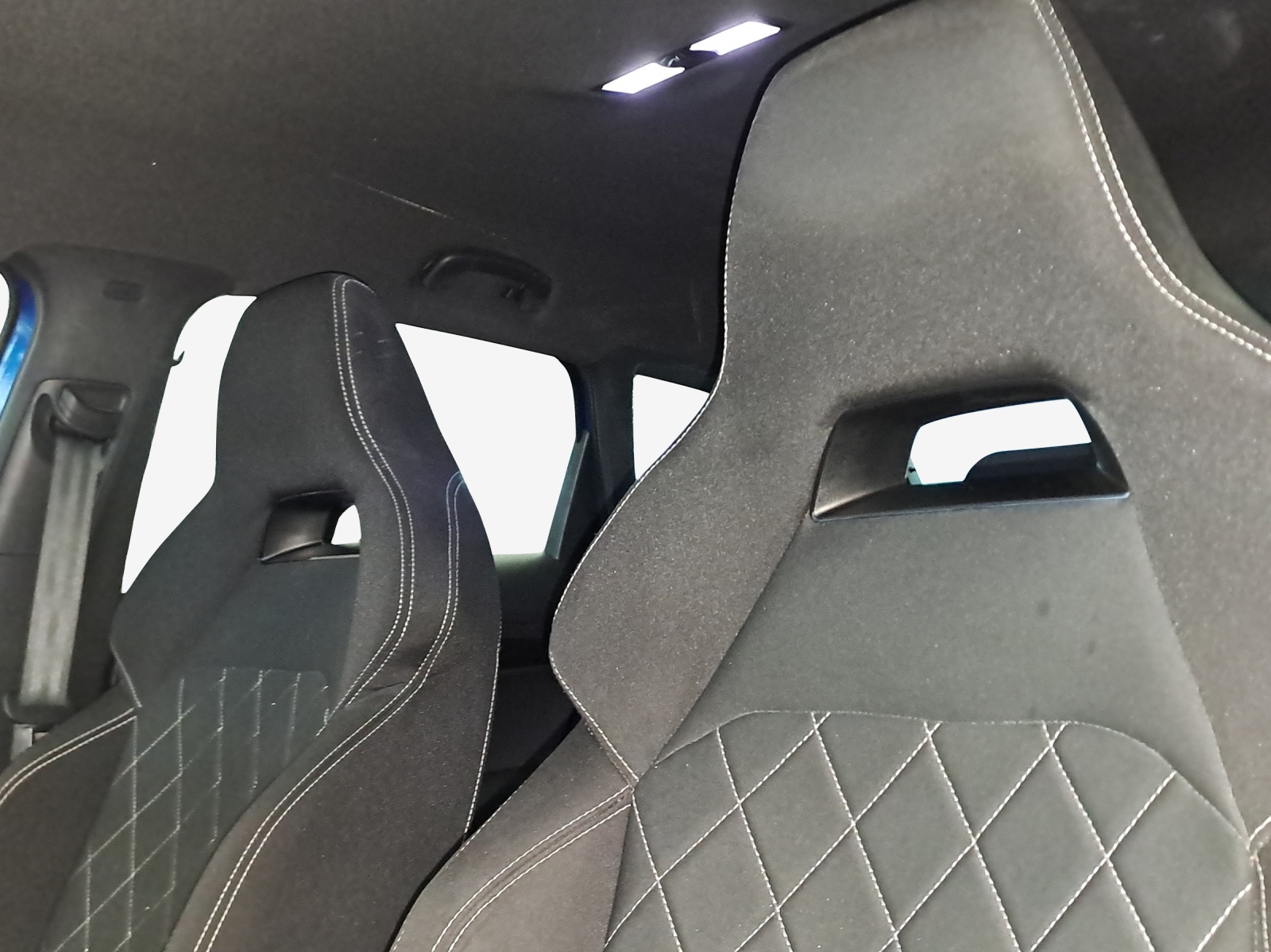 SKODA Karoq 2.0 TSI SportLine 4x4 DSG-image-14