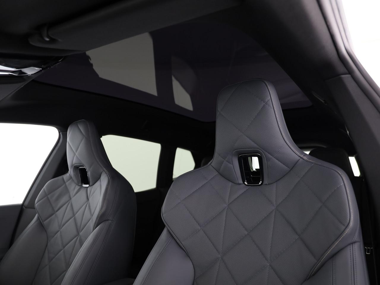 BMW iX xDrive60-image-9