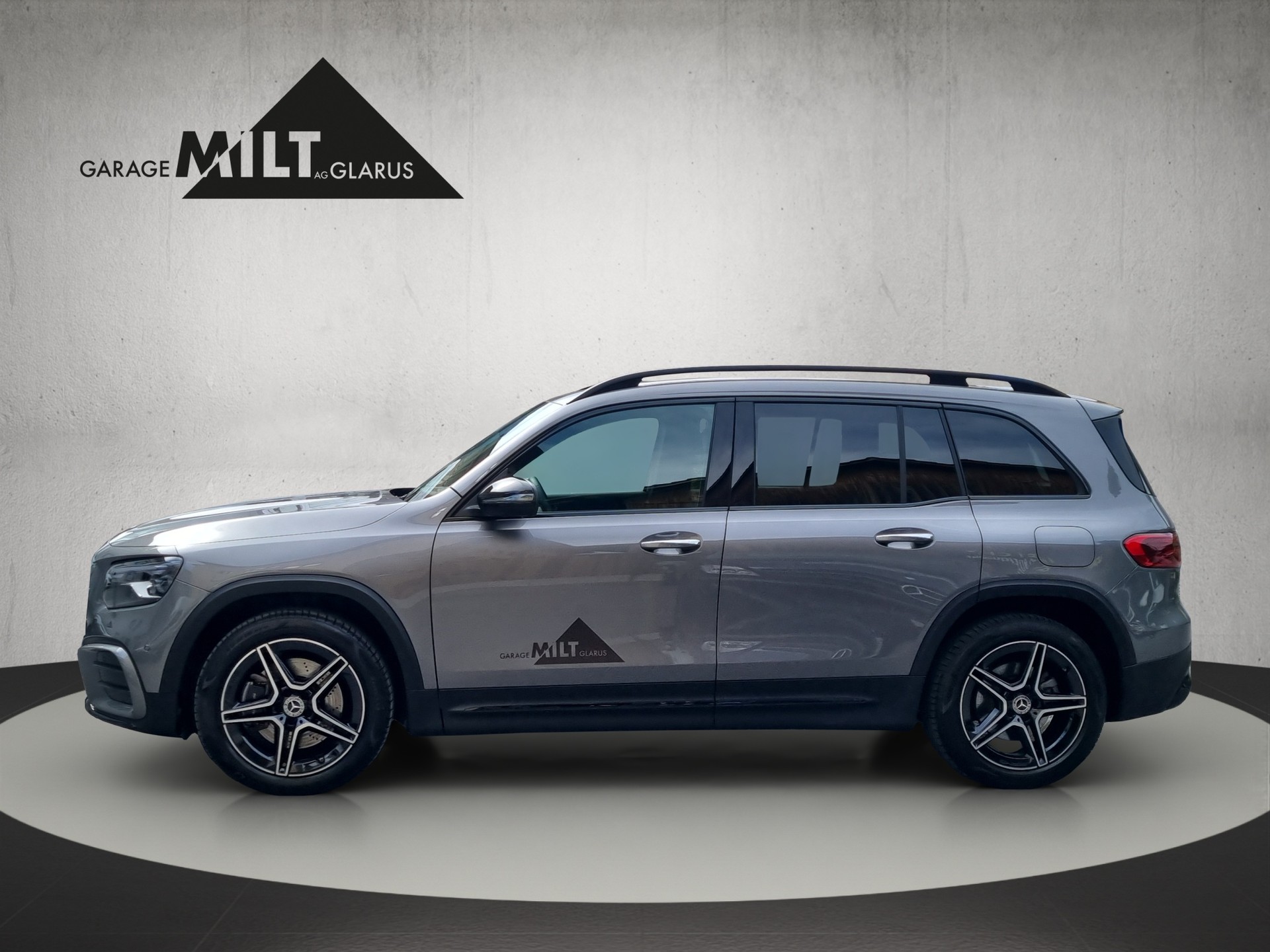 MERCEDES-BENZ GLB 220 d AMG Line 4matic-image-4