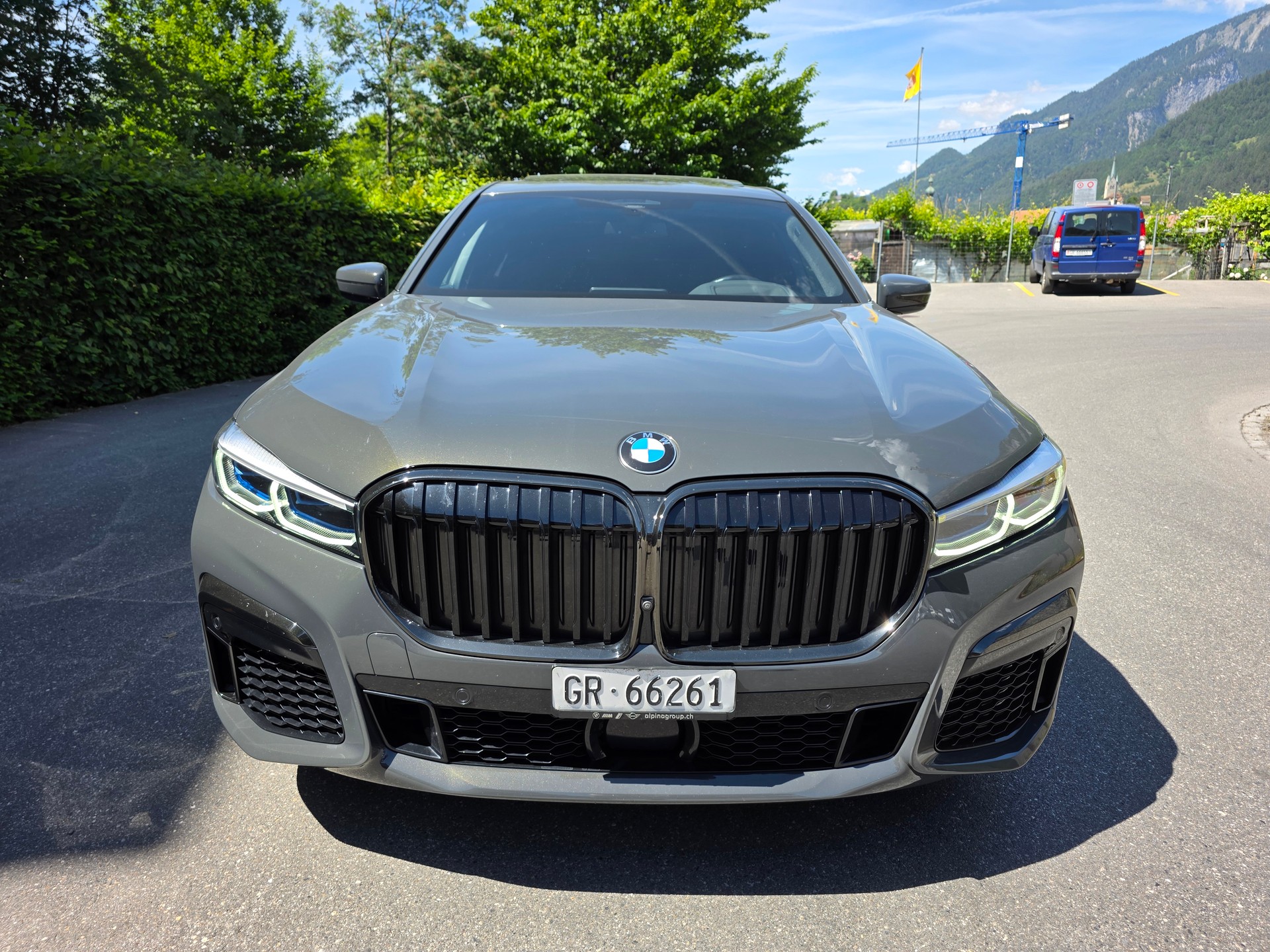 BMW 730d xDrive 48V M Sport Steptronic-image-7