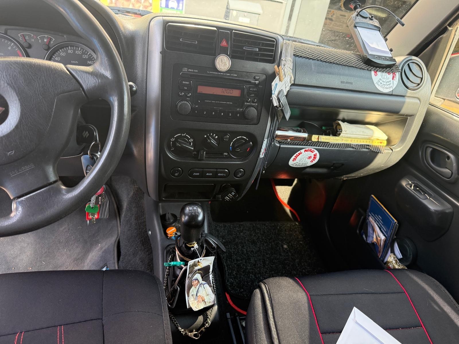 SUZUKI Jimny 1.5 Turbodiesel GL Top Special Edition-image-14