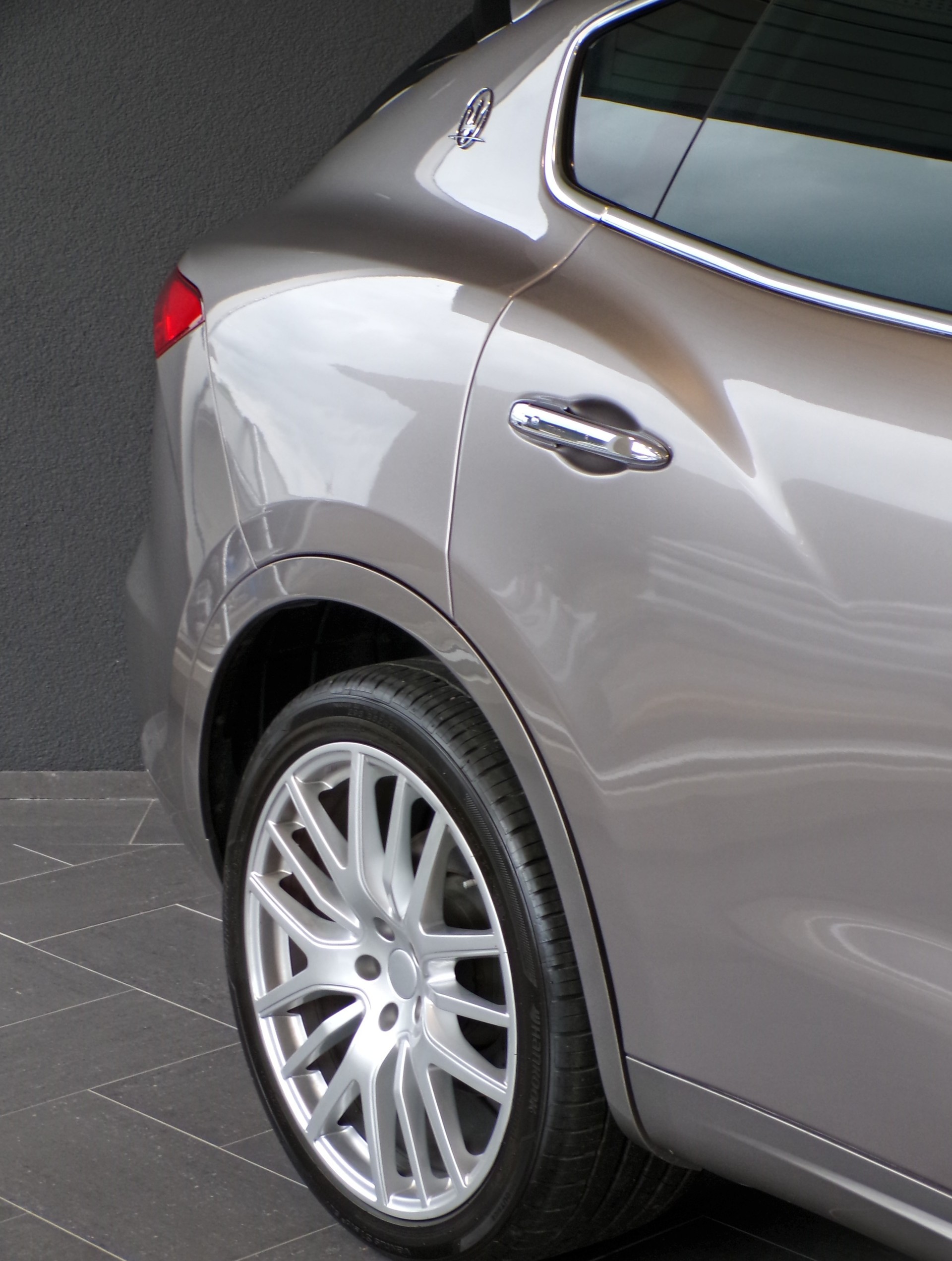 MASERATI Levante S 3.0 V6 GranLusso Automatica-image-10
