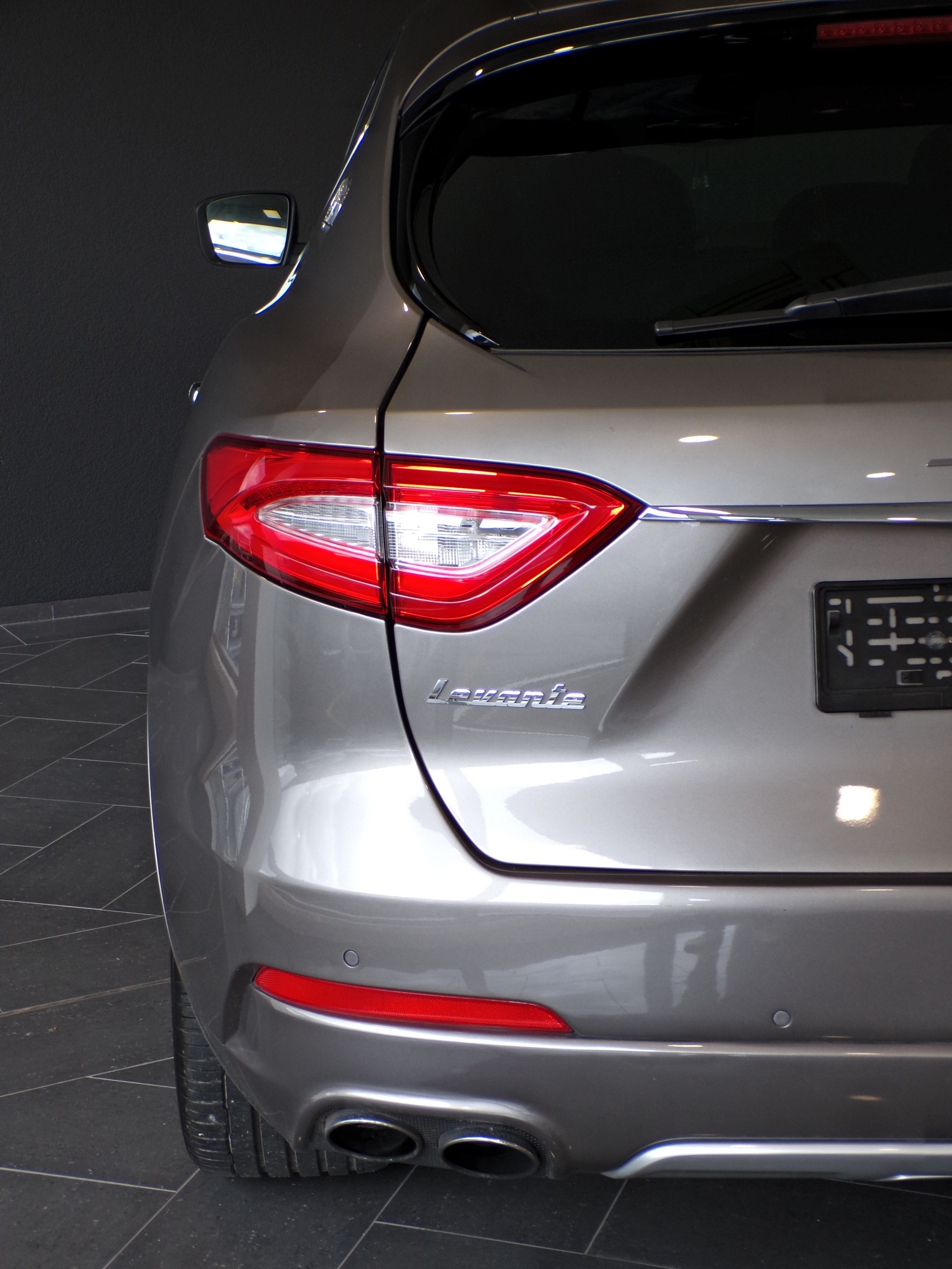 MASERATI Levante S 3.0 V6 GranLusso Automatica-image-8