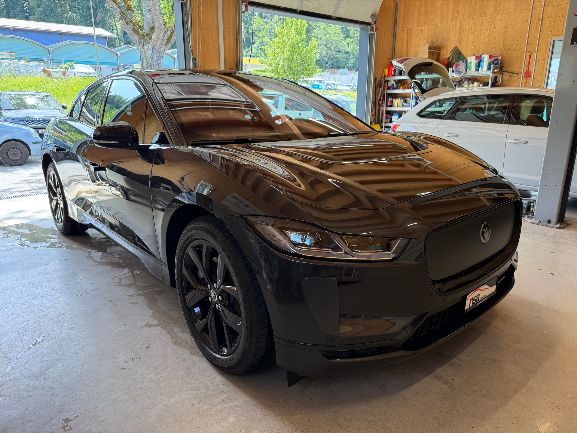 JAGUAR I-Pace EV400 SE AWD-showroom-element-2
