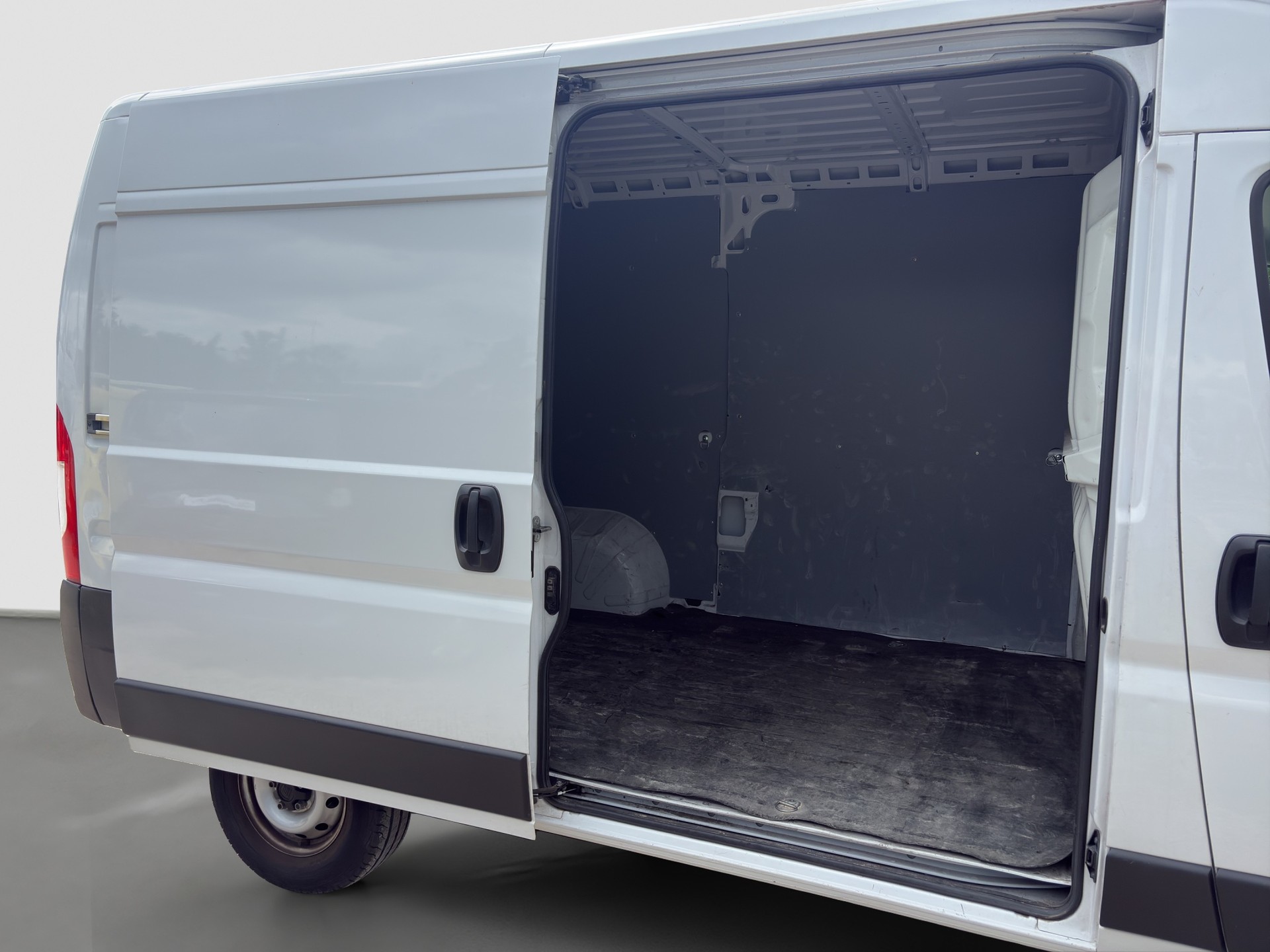 FIAT Ducato 35 L2H1 Swiss-image-14