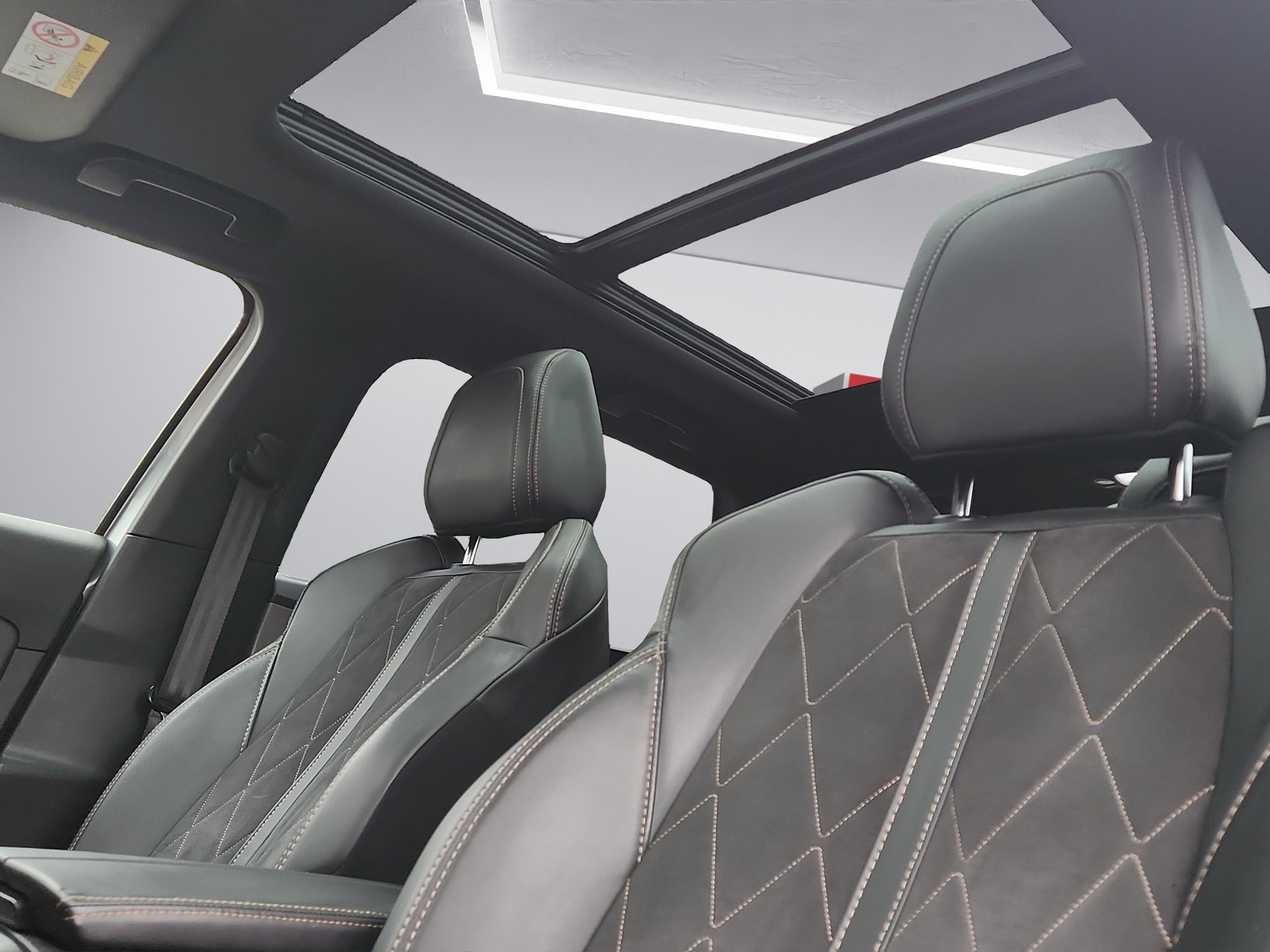 PEUGEOT 5008 2.0 BlueHDi GT EAT-image-9