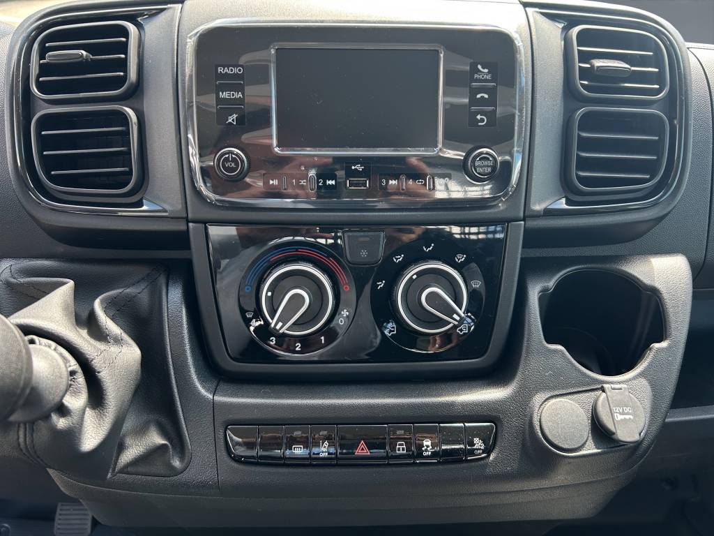 PEUGEOT Boxer 2.2 HDI 335 L2-image-6