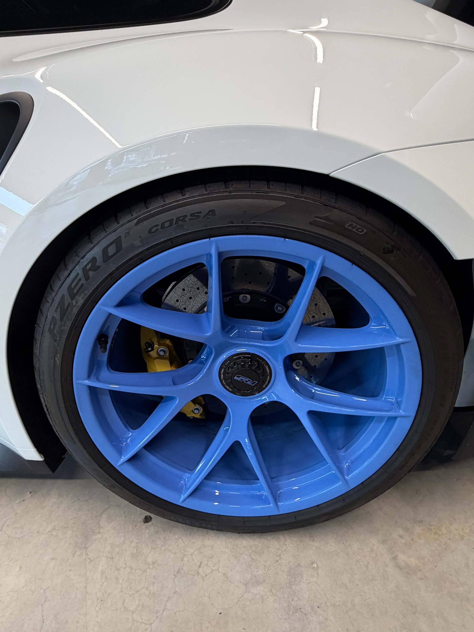PORSCHE 911 GT3 RS-showroom-element-3