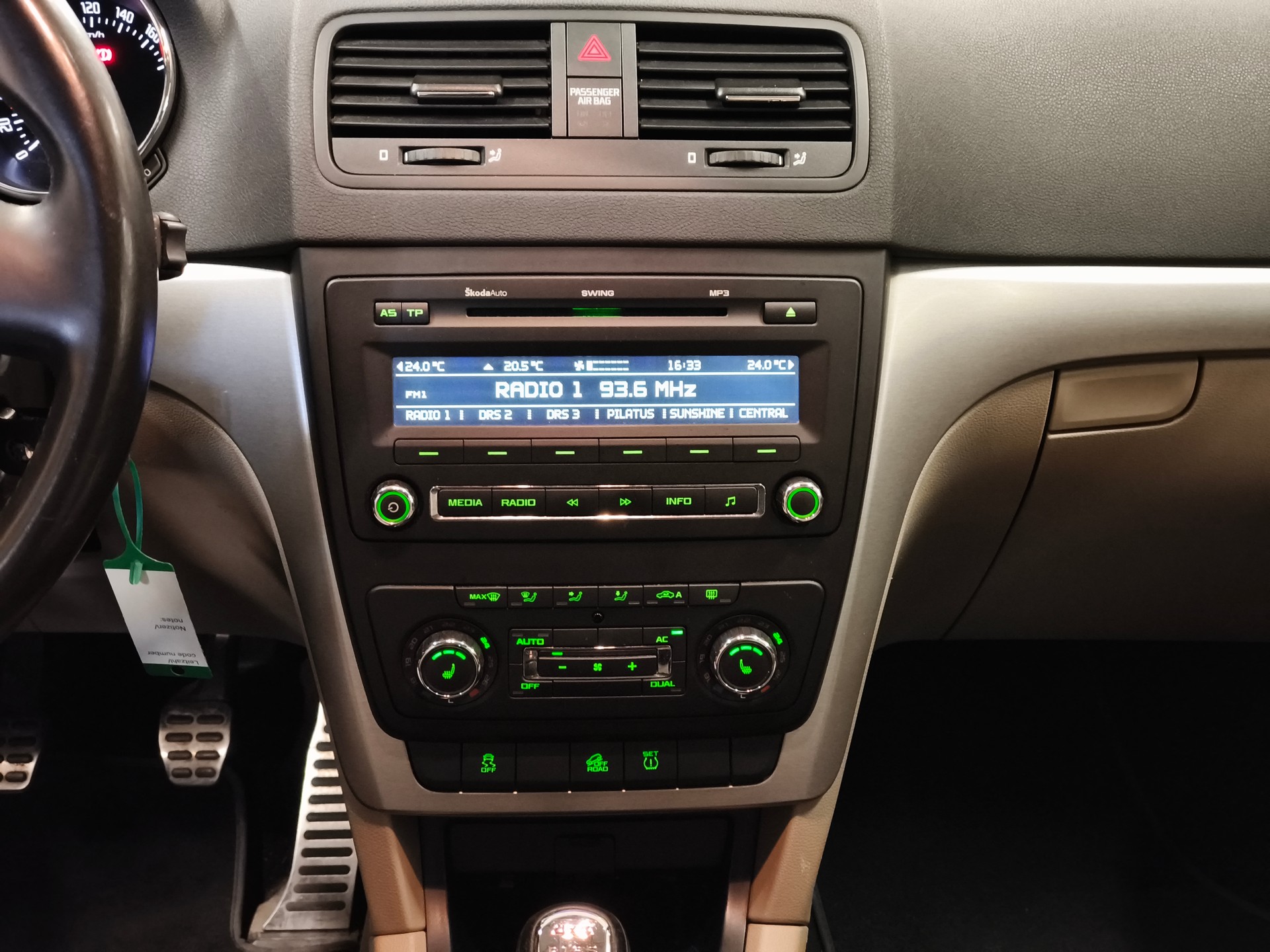 SKODA Yeti 1.8 TSI Experience 4x4-image-16