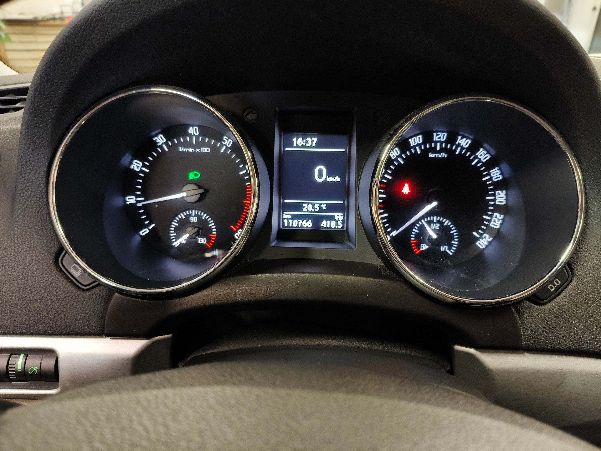 SKODA Yeti 1.8 TSI Experience 4x4-image-26