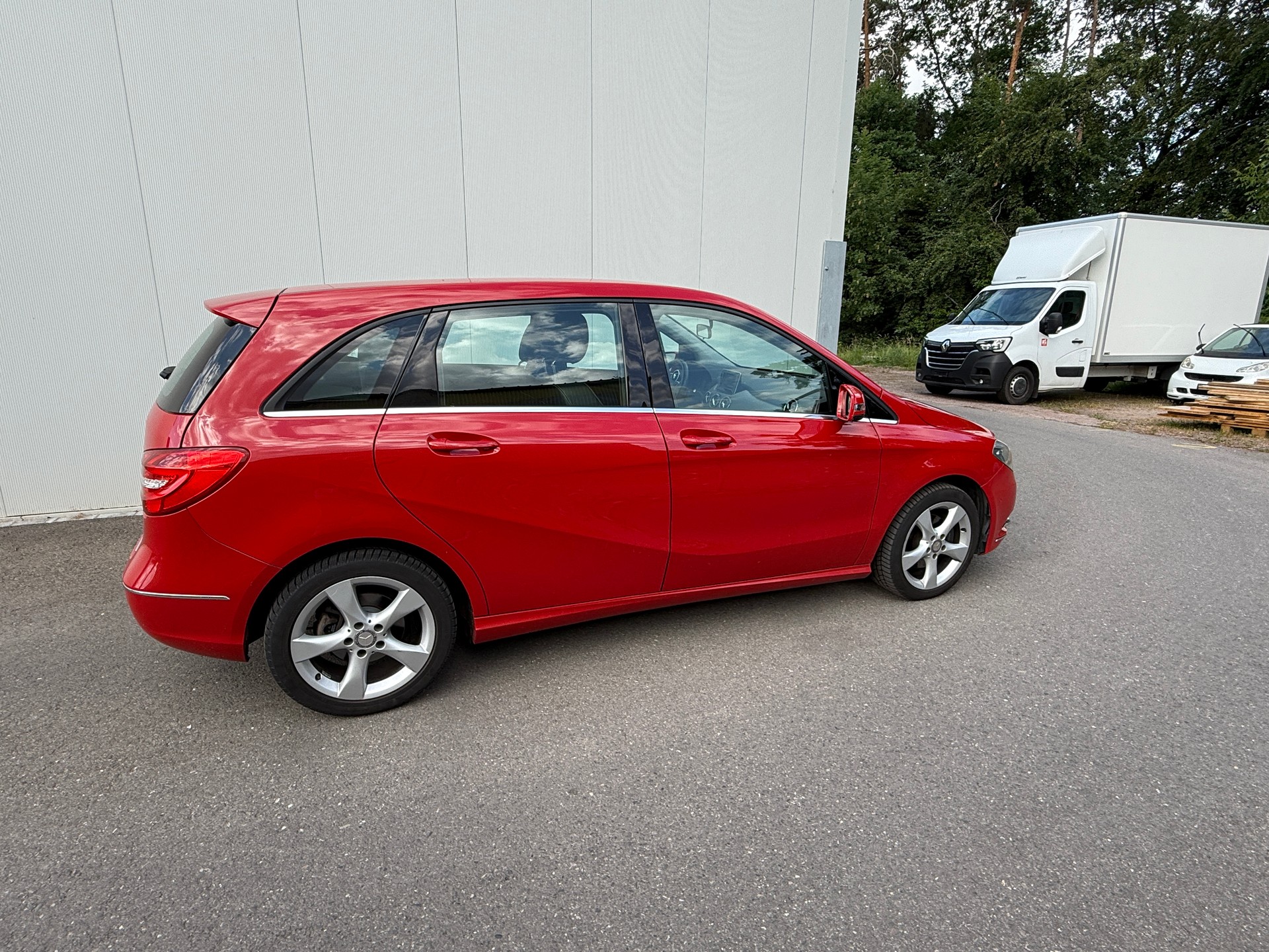 MERCEDES-BENZ B 180 7G-DCT Sport-Paket-image-1