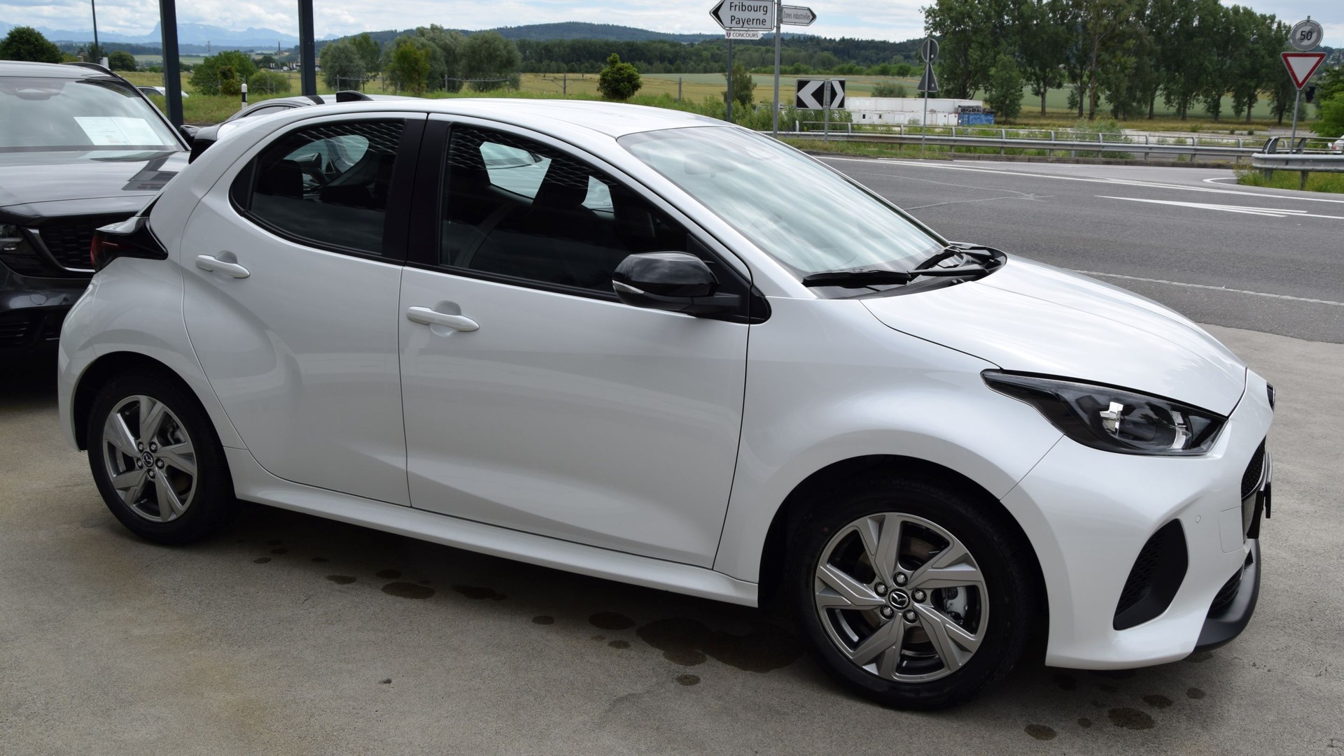 MAZDA 2 Hybrid Exclusive-line-image-7