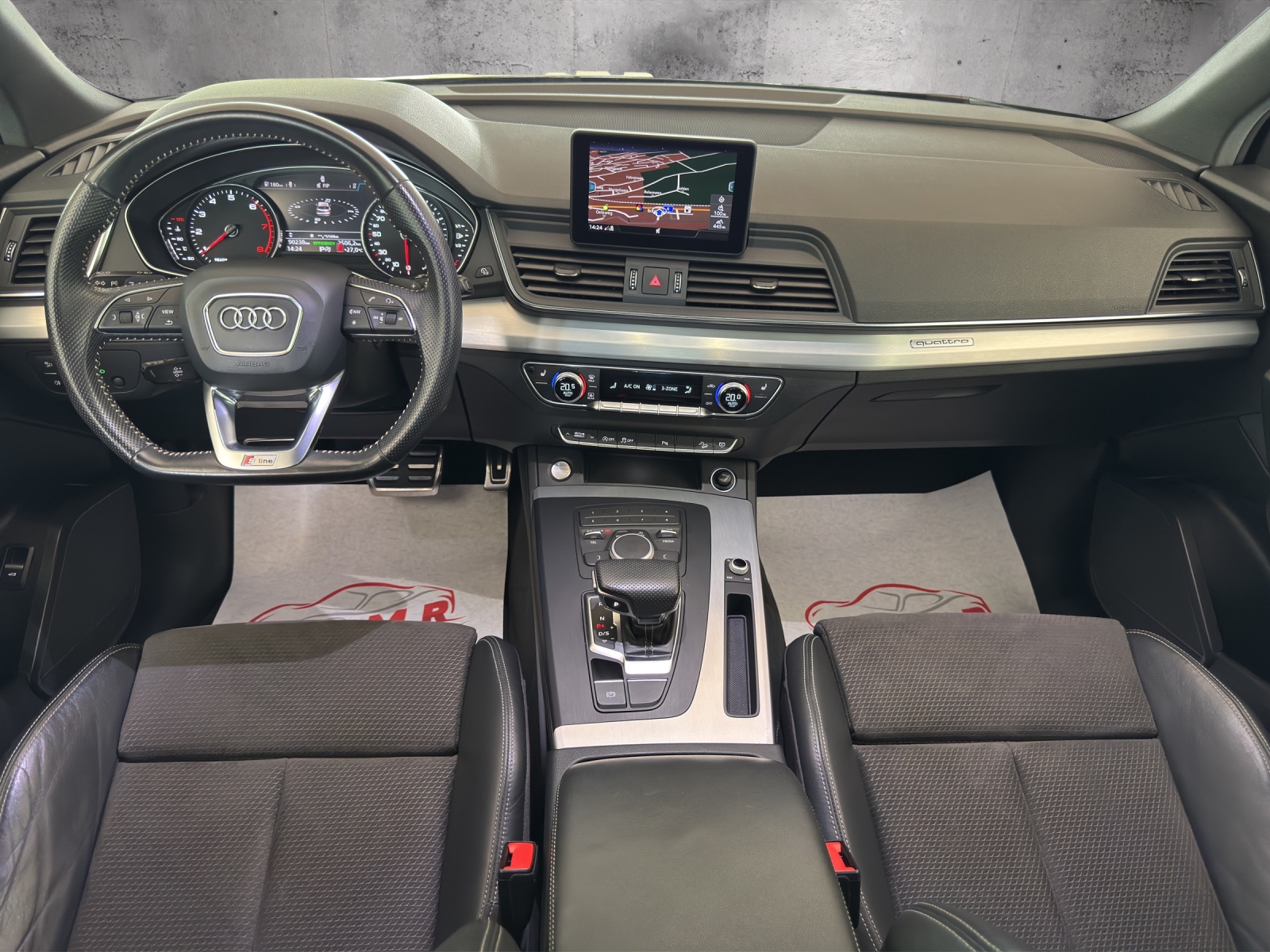 AUDI Q5 2.0 TFSI sport quattro S-tronic-image-9