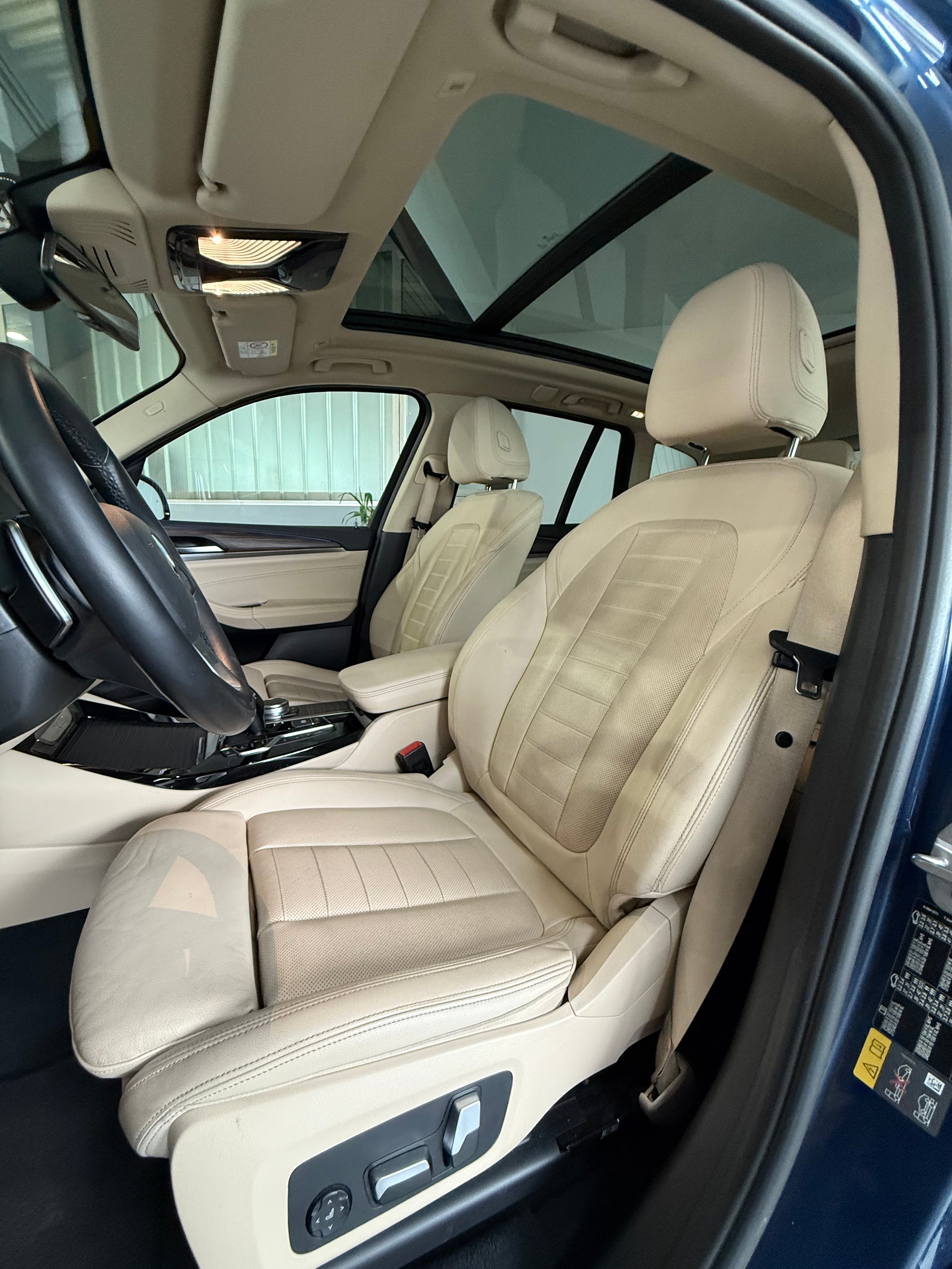 BMW X3 xDrive 30e Luxury Line-image-5