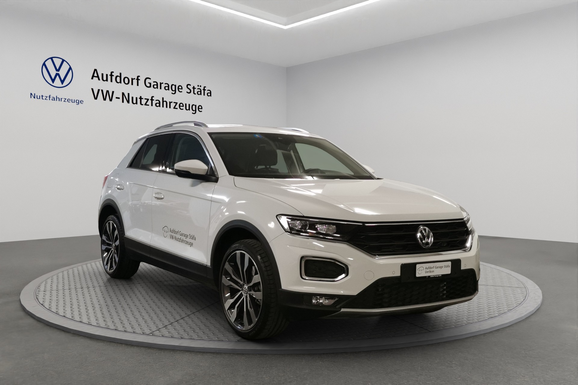 VW T-Roc 2.0 TSI Advance DSG 4Motion-image-6