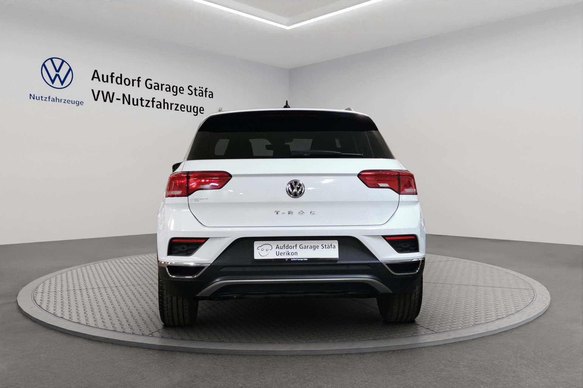 VW T-Roc 2.0 TSI Advance DSG 4Motion-image-3