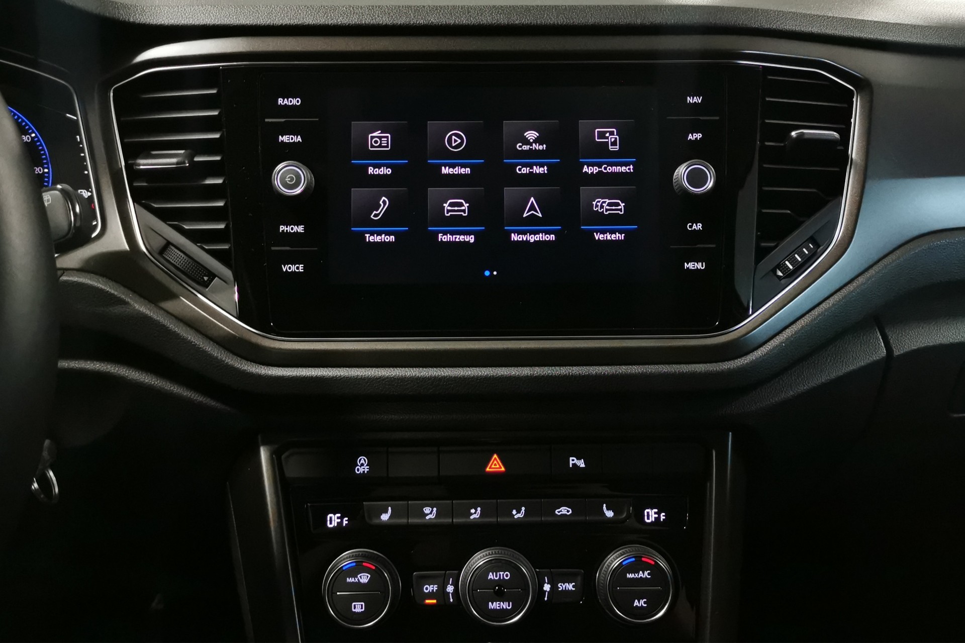 VW T-Roc 2.0 TSI Advance DSG 4Motion-image-10