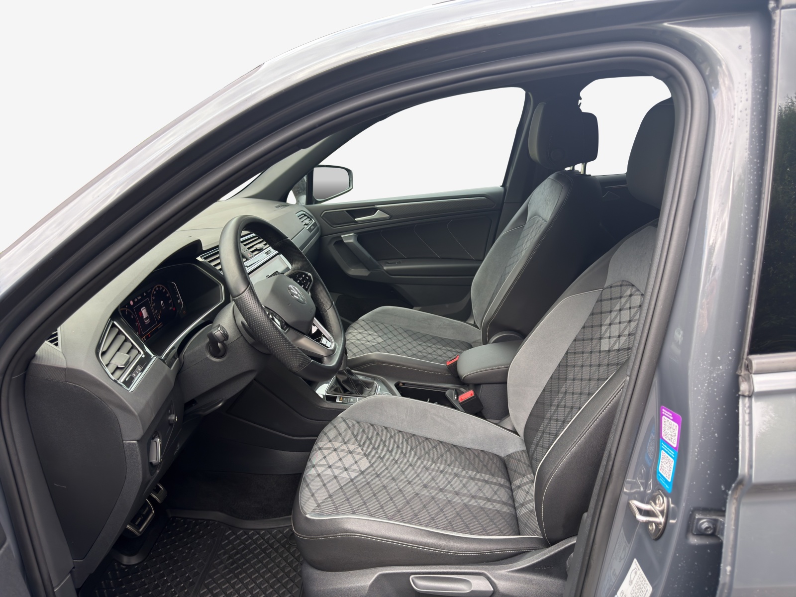 VW Tiguan 2.0TSI R-Line 4Motion DSG-image-7