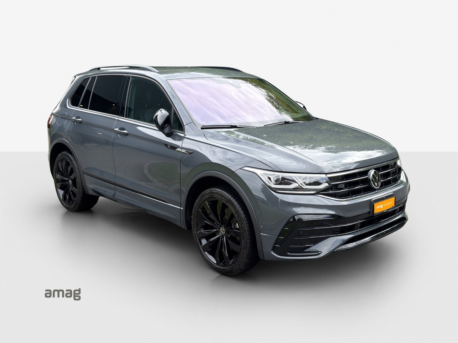 VW Tiguan 2.0TSI R-Line 4Motion DSG-image-5