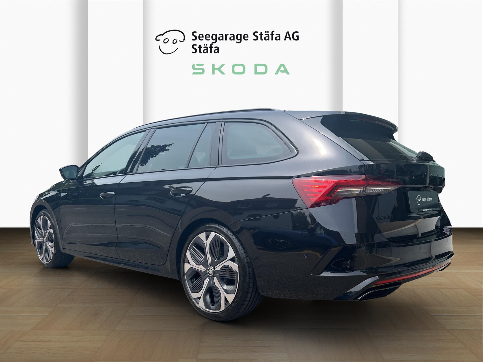 SKODA Octavia Combi 2.0 TSI DSG RS 30 Years Edition-showroom-element-2