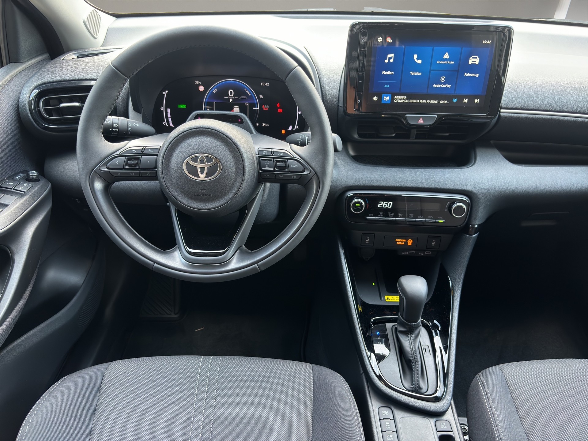 TOYOTA Yaris 1.5 Trend e-CVT-image-14