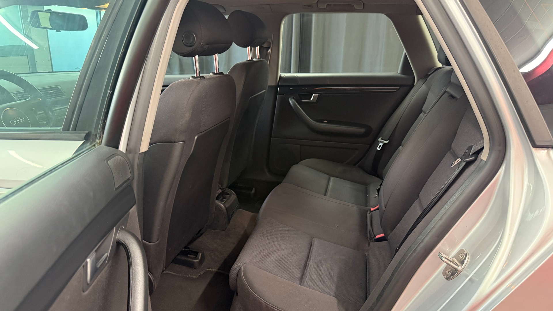 AUDI A4 Avant 1.9 TDI, frisch ab MFK, Servicegepflegt, Zahnriemen bei 252700 km. ersetzt-image-8