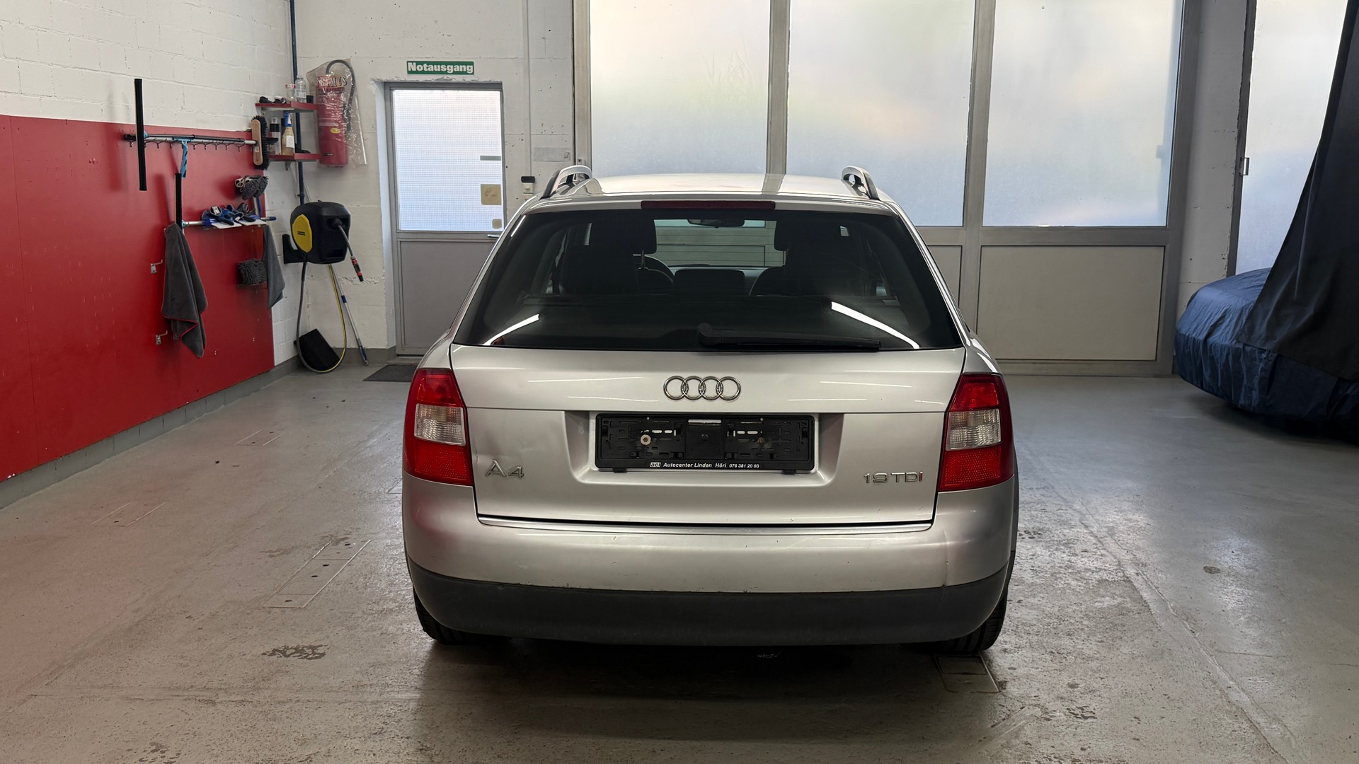 AUDI A4 Avant 1.9 TDI, frisch ab MFK, Servicegepflegt, Zahnriemen bei 252700 km. ersetzt-image-4
