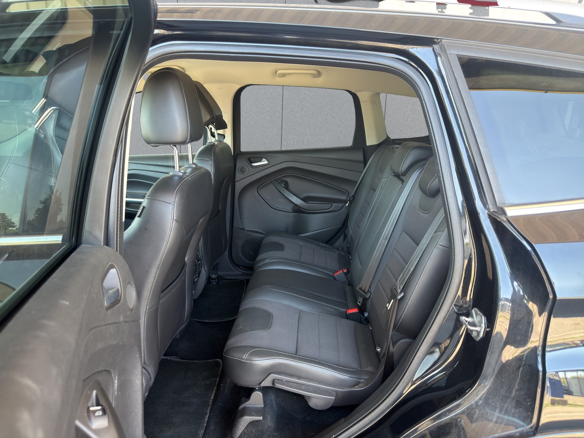 FORD Kuga 2.0 TDCi Carving 4WD PowerShift-image-11
