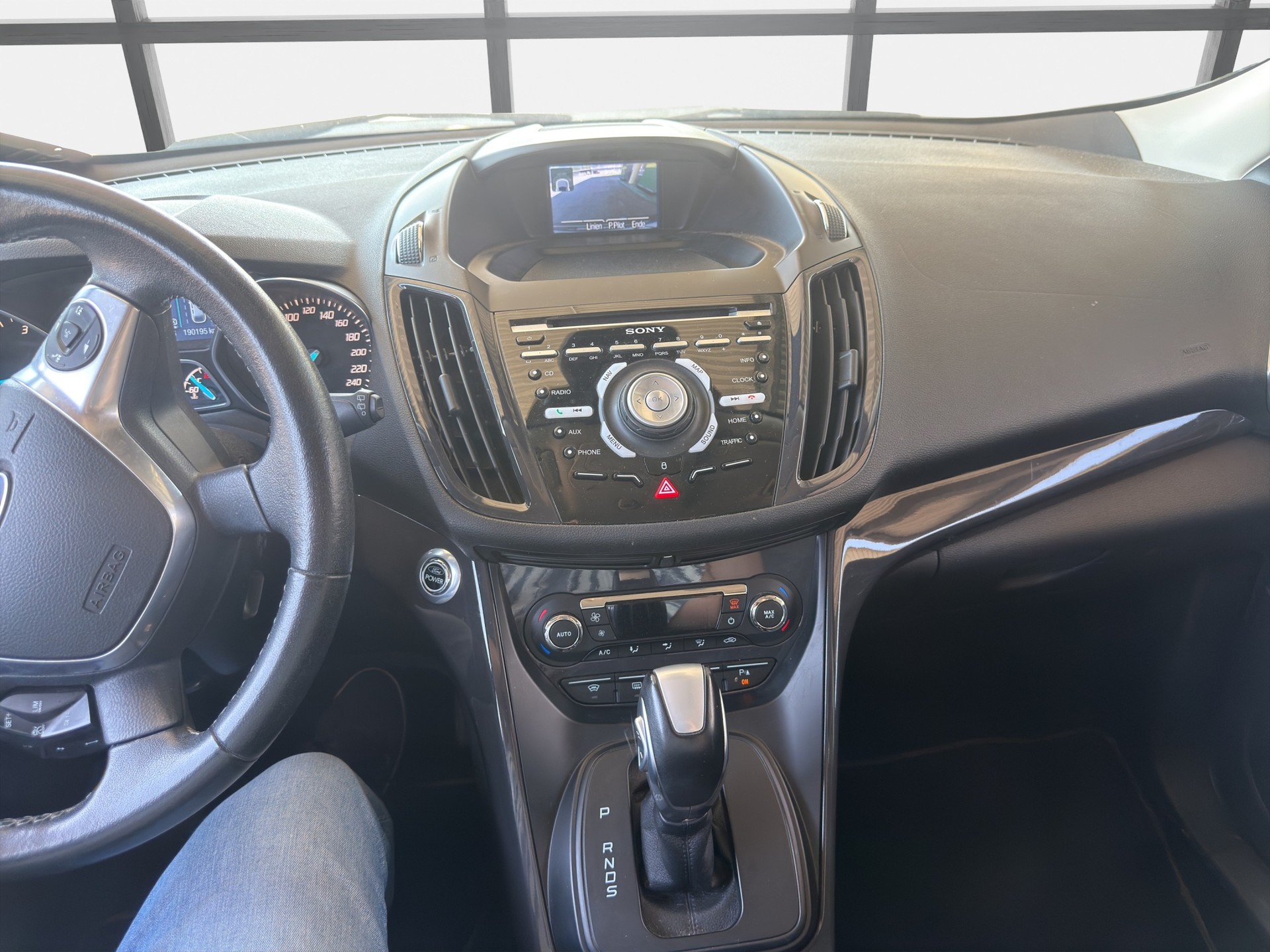 FORD Kuga 2.0 TDCi Carving 4WD PowerShift-image-10
