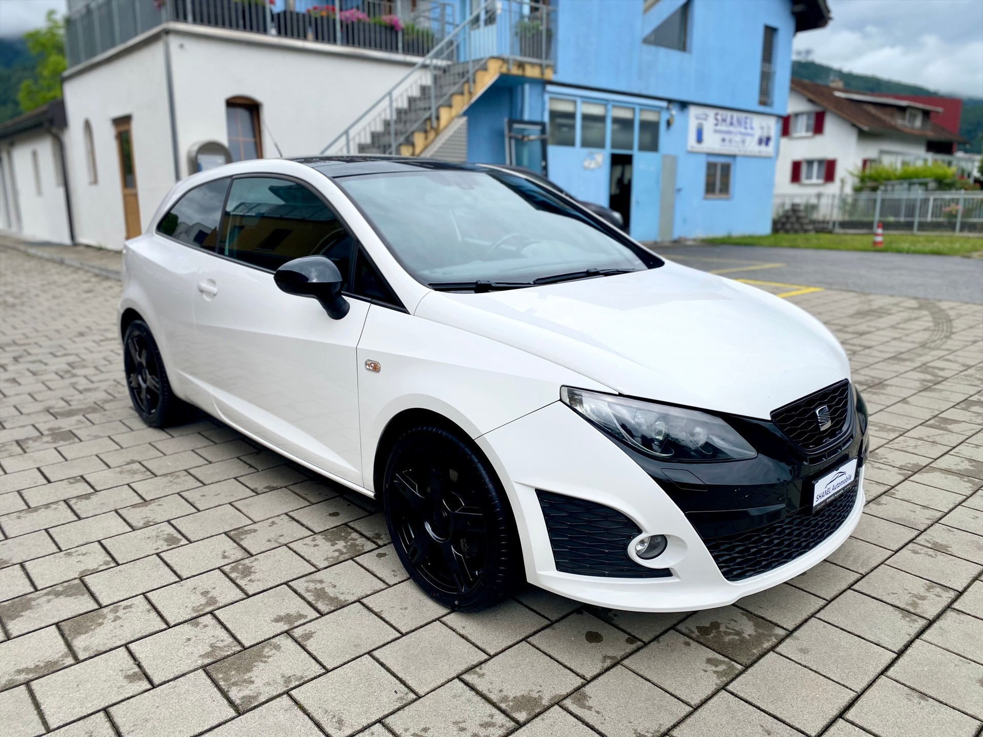SEAT Ibiza SC 1.4 TSI Cupra DSG-image-4