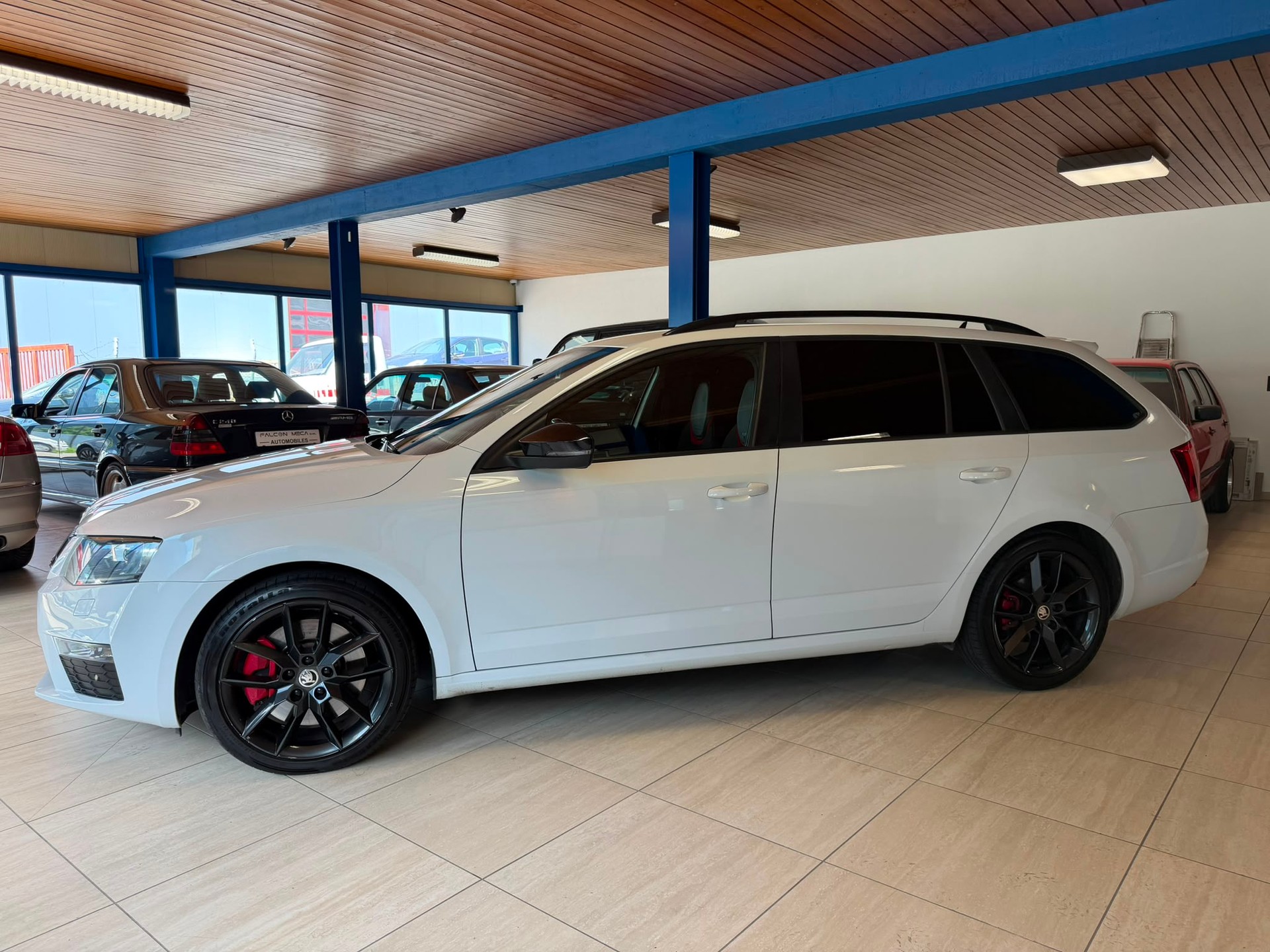 SKODA Octavia Combi 2.0 TDI RS-image-6