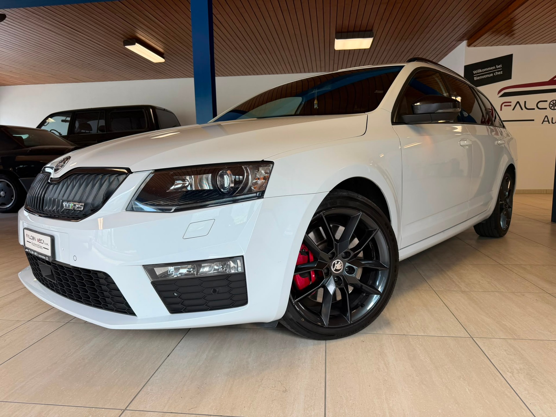 SKODA Octavia Combi 2.0 TDI RS-image-2