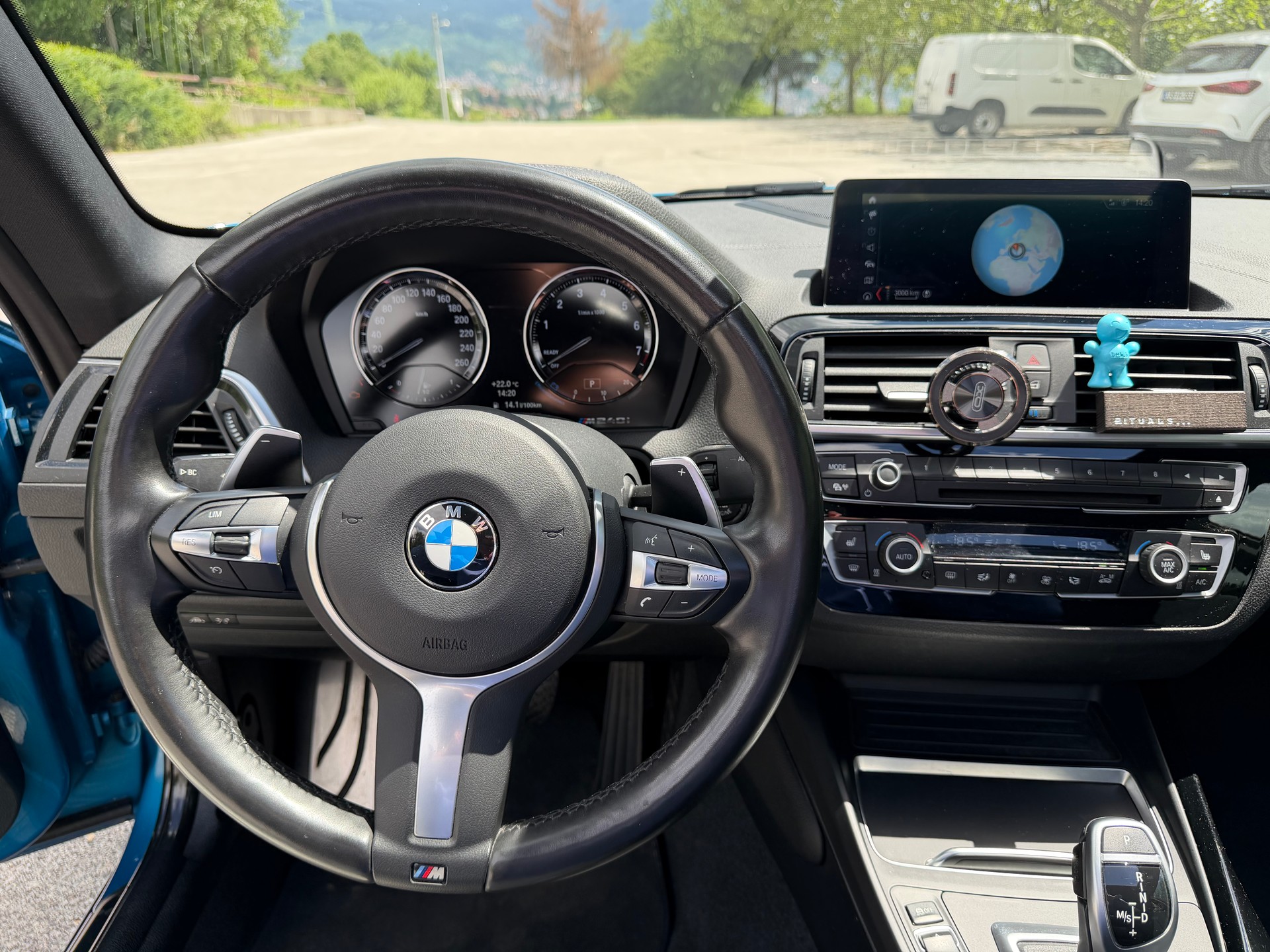 BMW BMW M240i xDrive Coupé | Farbe Long Beach Blue | B58-image-1