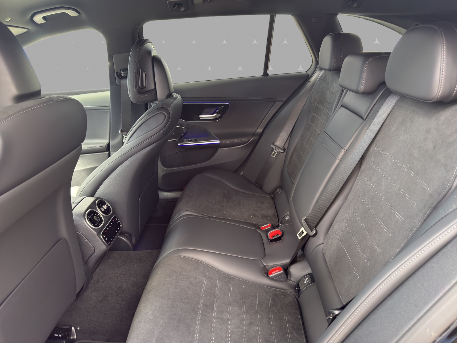 MERCEDES-BENZ C 220 d T 4 Matic Swiss Star-image-13